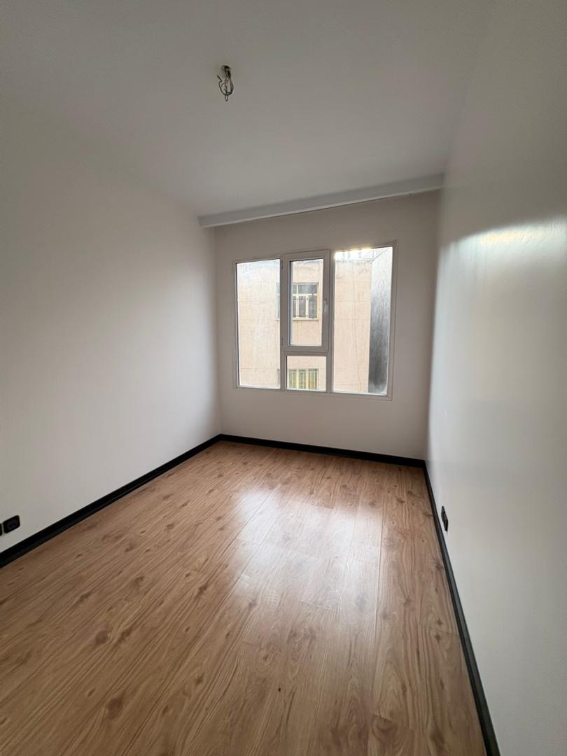 فروش آپارتمان 104 متر دولت دو خواب مستر