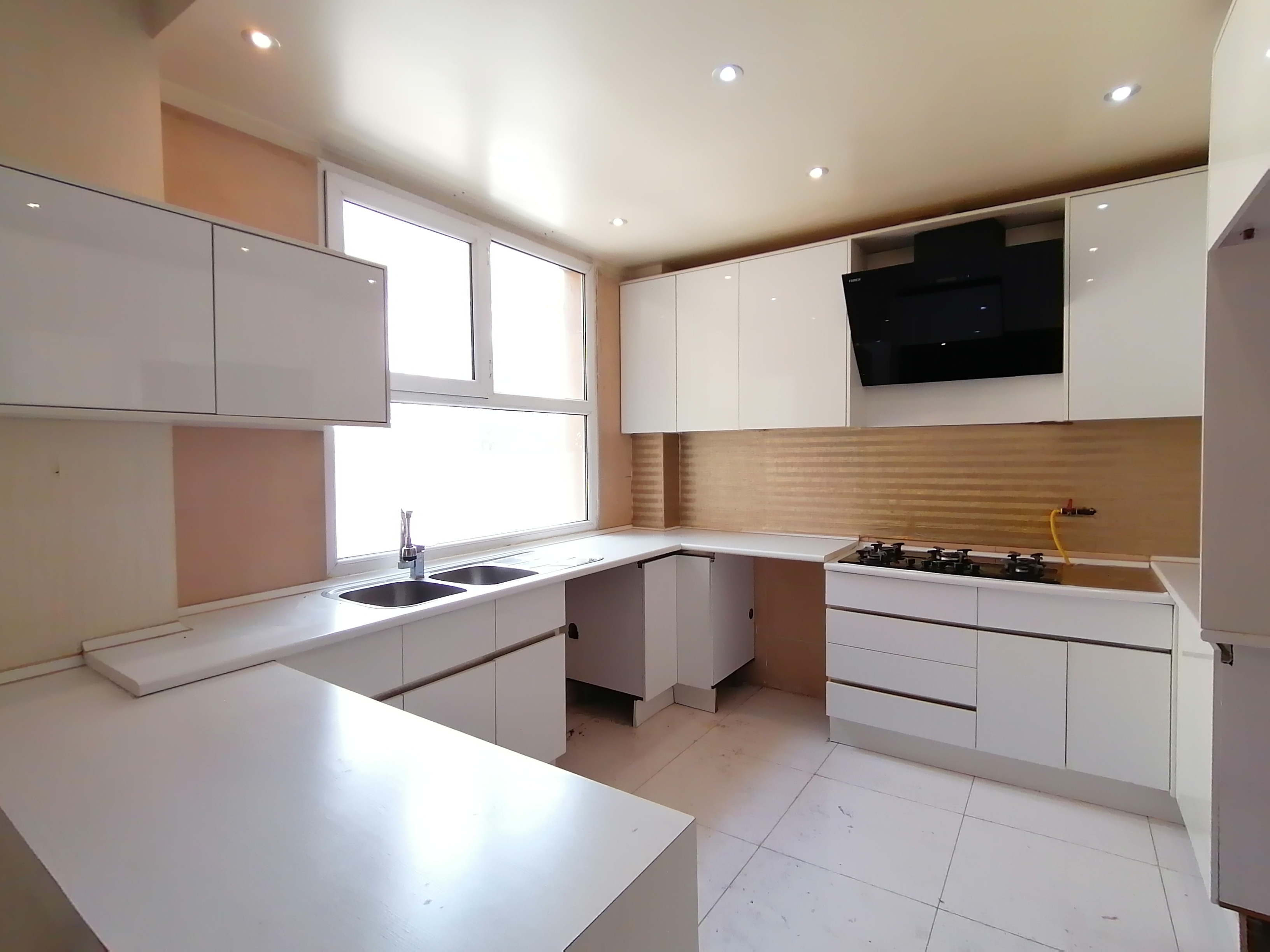 فروش آپارتمان 98 متر اندرزگو ورودی لابی مبله