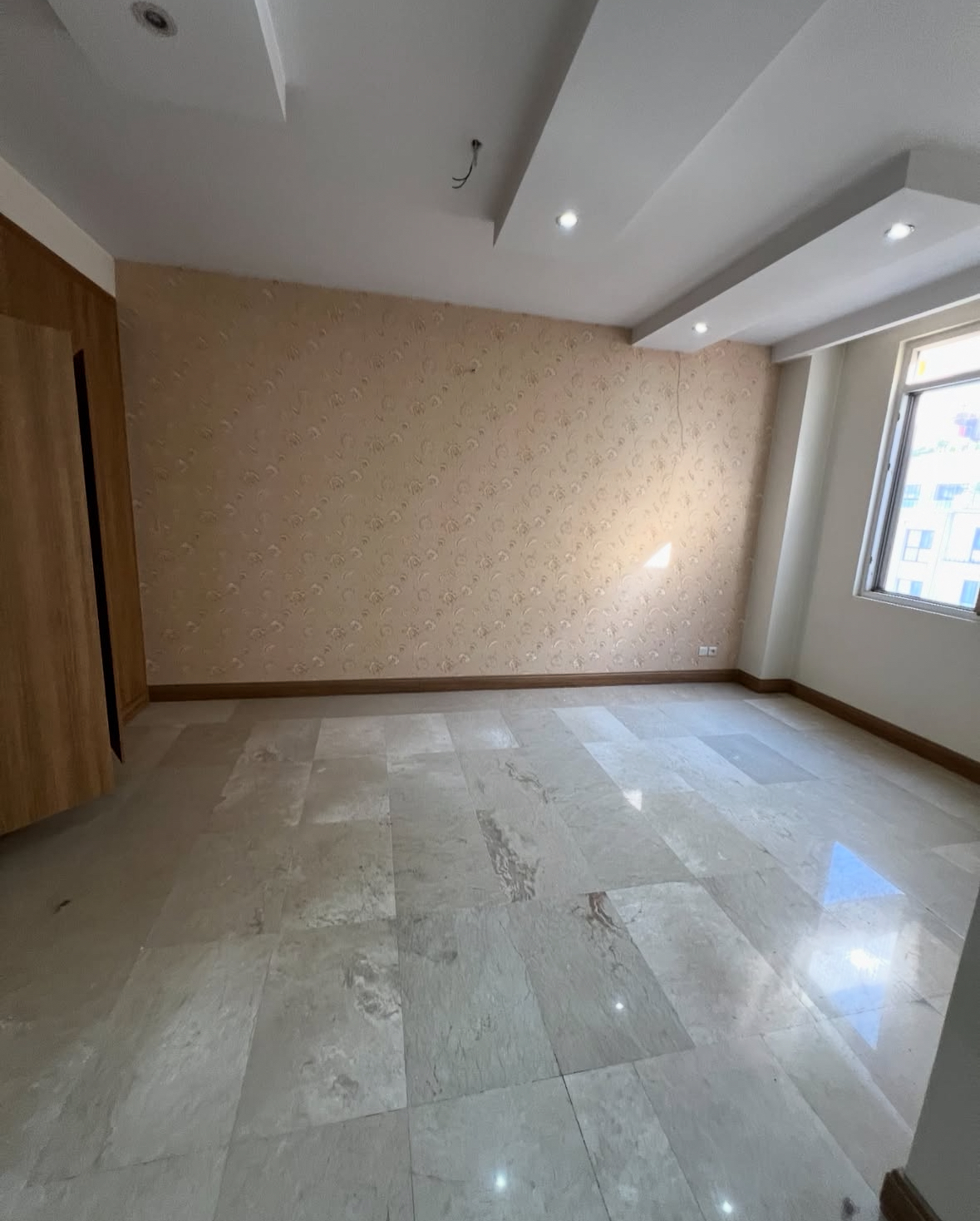 فروش آپارتمان 160 متر قلهک تراس بزرگ با ویو رویایی