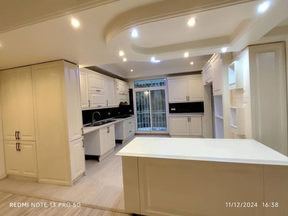 اجاره آپارتمان 185 متری در نیاوران