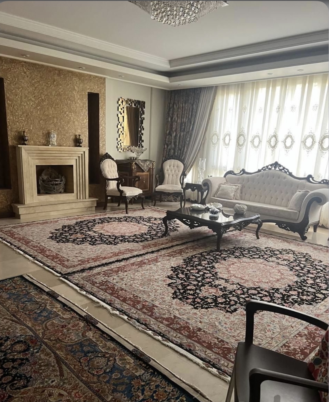 اجاره اپارتمان فرمانیه 220 متر خوشنقشه