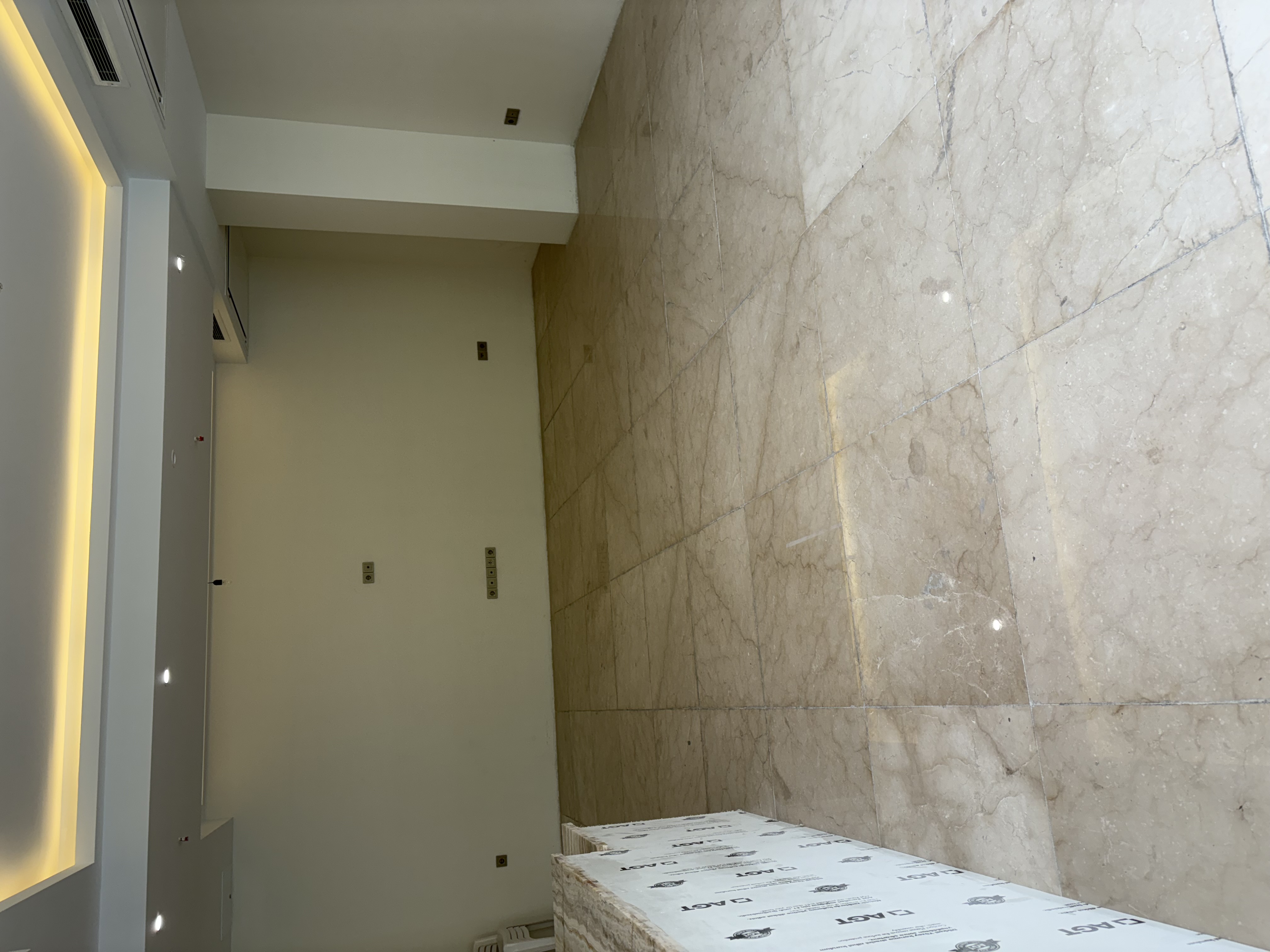 فروش آپارتمان 115 متر جهانتاب آریای شرقی فول مشاعات