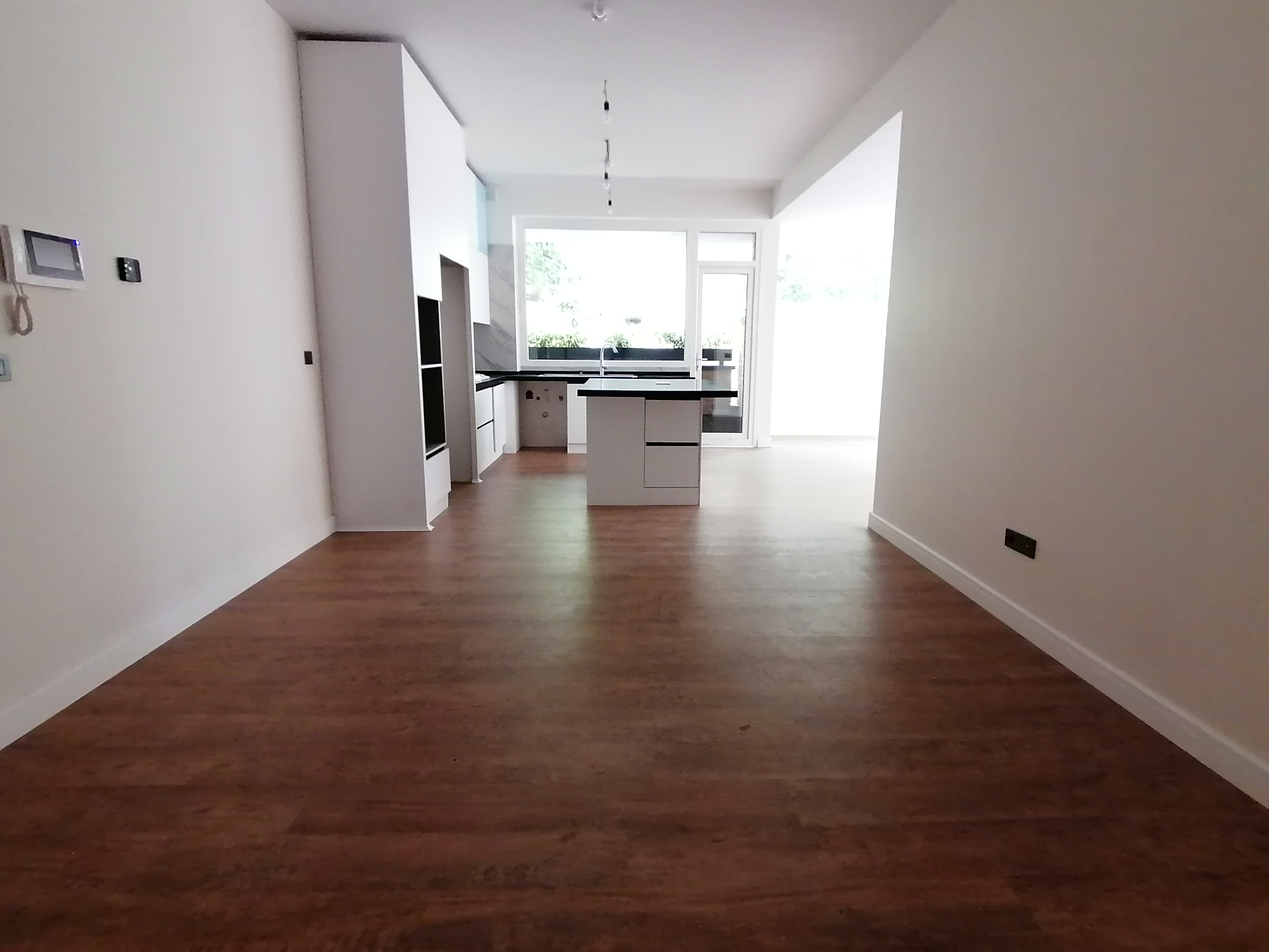 فروش آپارتمان 125متر فرمانیه 2خواب مستر عمار تماما نور مستقیم