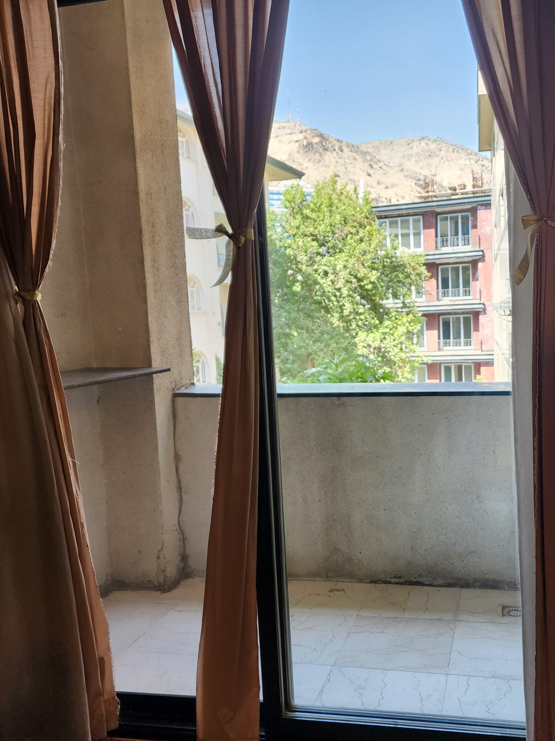 فروش آپارتمان 175 متر آجودانیه لوکیشن دسترسی دید و ویو تهاتر و معاوضه