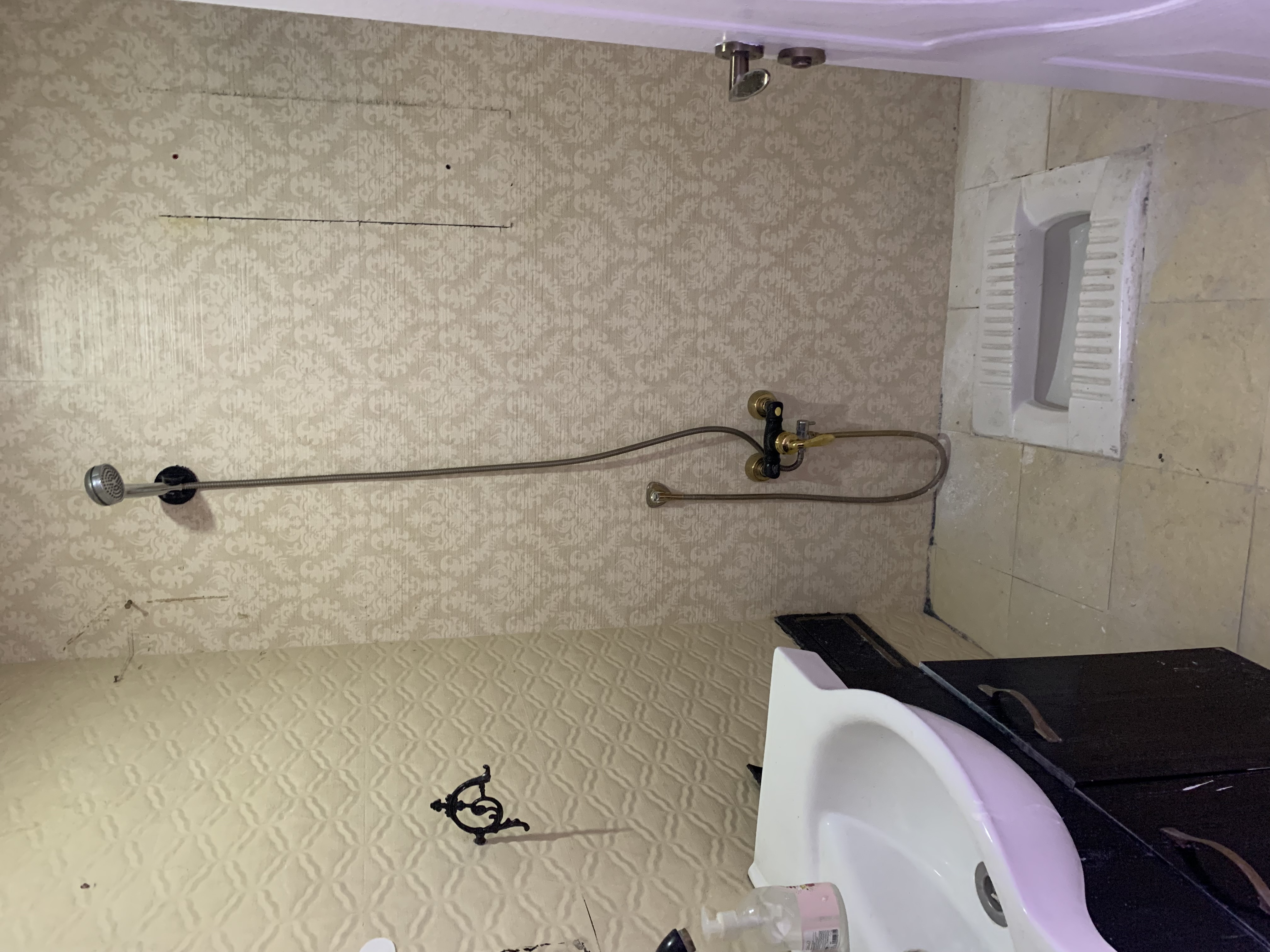 اجاره آپارتمان 130 متر قلهک فول امکانات تخلیه