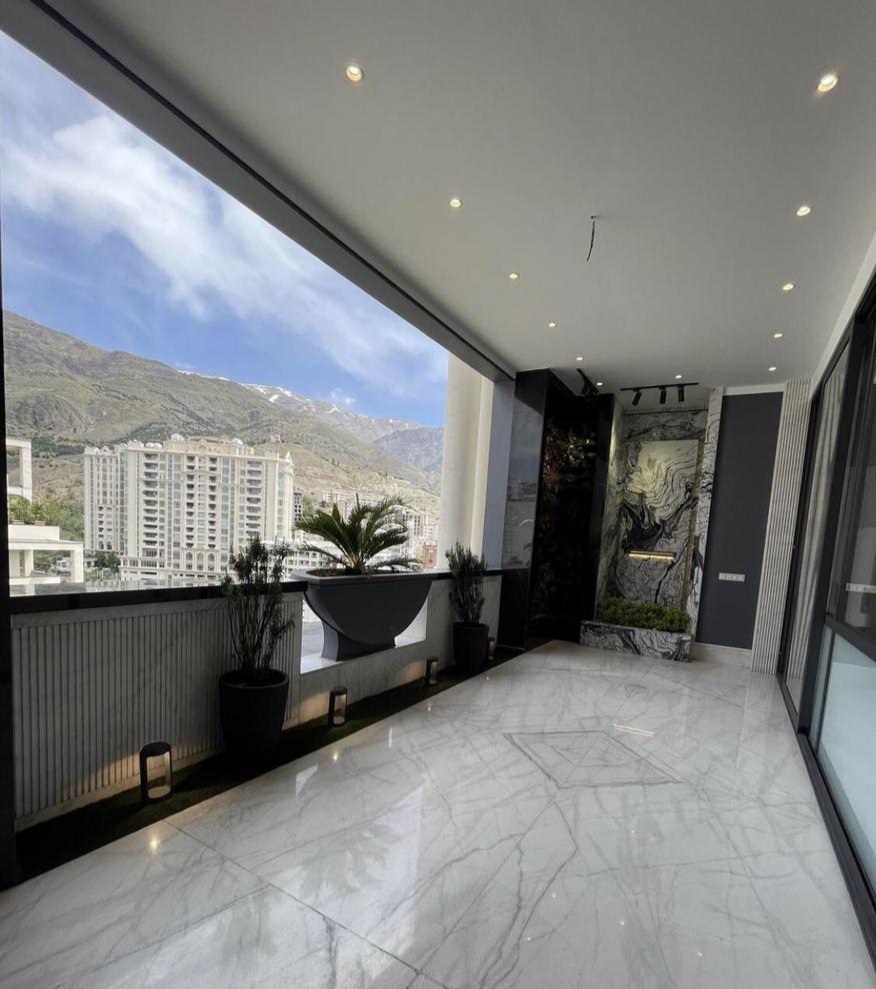 اجاره آپارتمان 210متر اقدسیه فول فرنیش  تراس قابل چیدمان