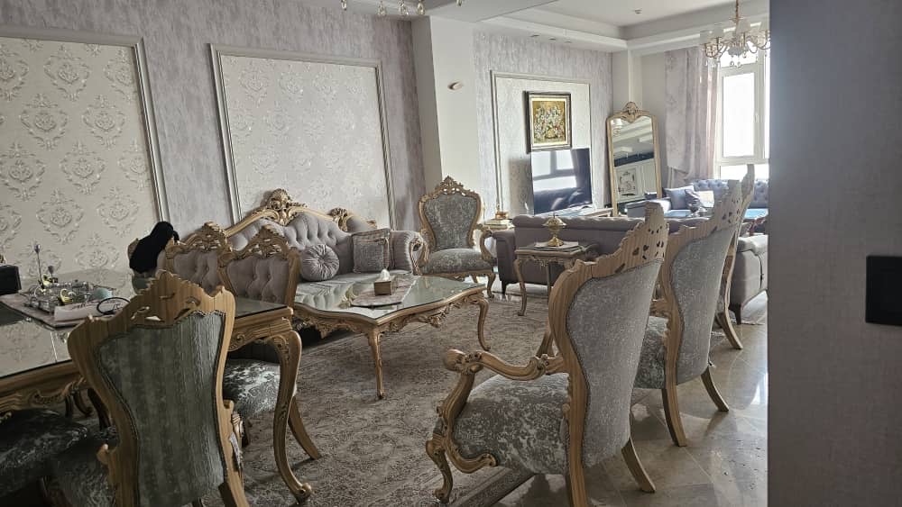 فروش آپارتمان 110 متر نیاوران  غرق نور تاپ لوکیشن