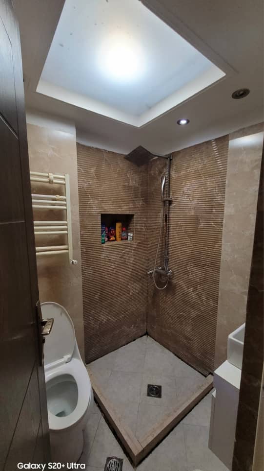 فروش آپارتمان 88متر 2خواب اختیاریه بسیار خوش نقشه غرق در نور آفتاب