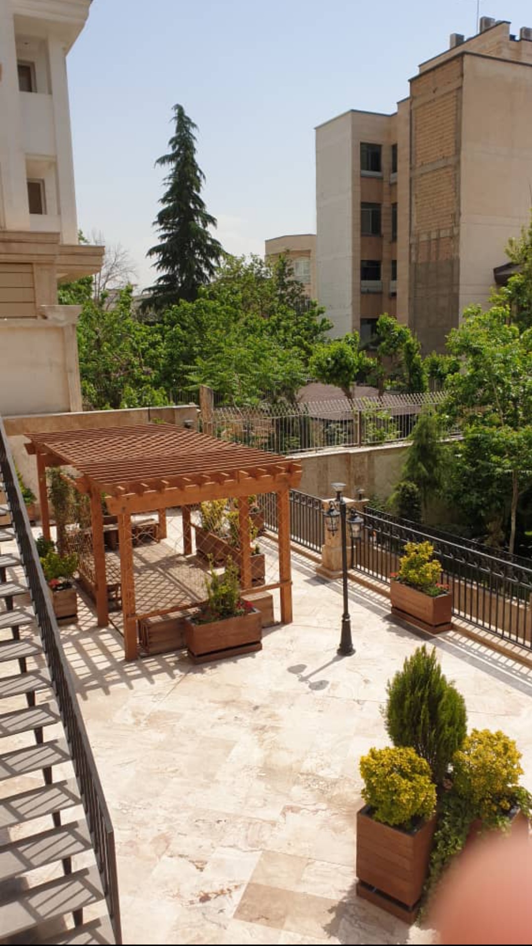 فروش فرمانیه شرقی طبقه هشتم امنیت لوکیشن اول ویو مشجر دسترسی