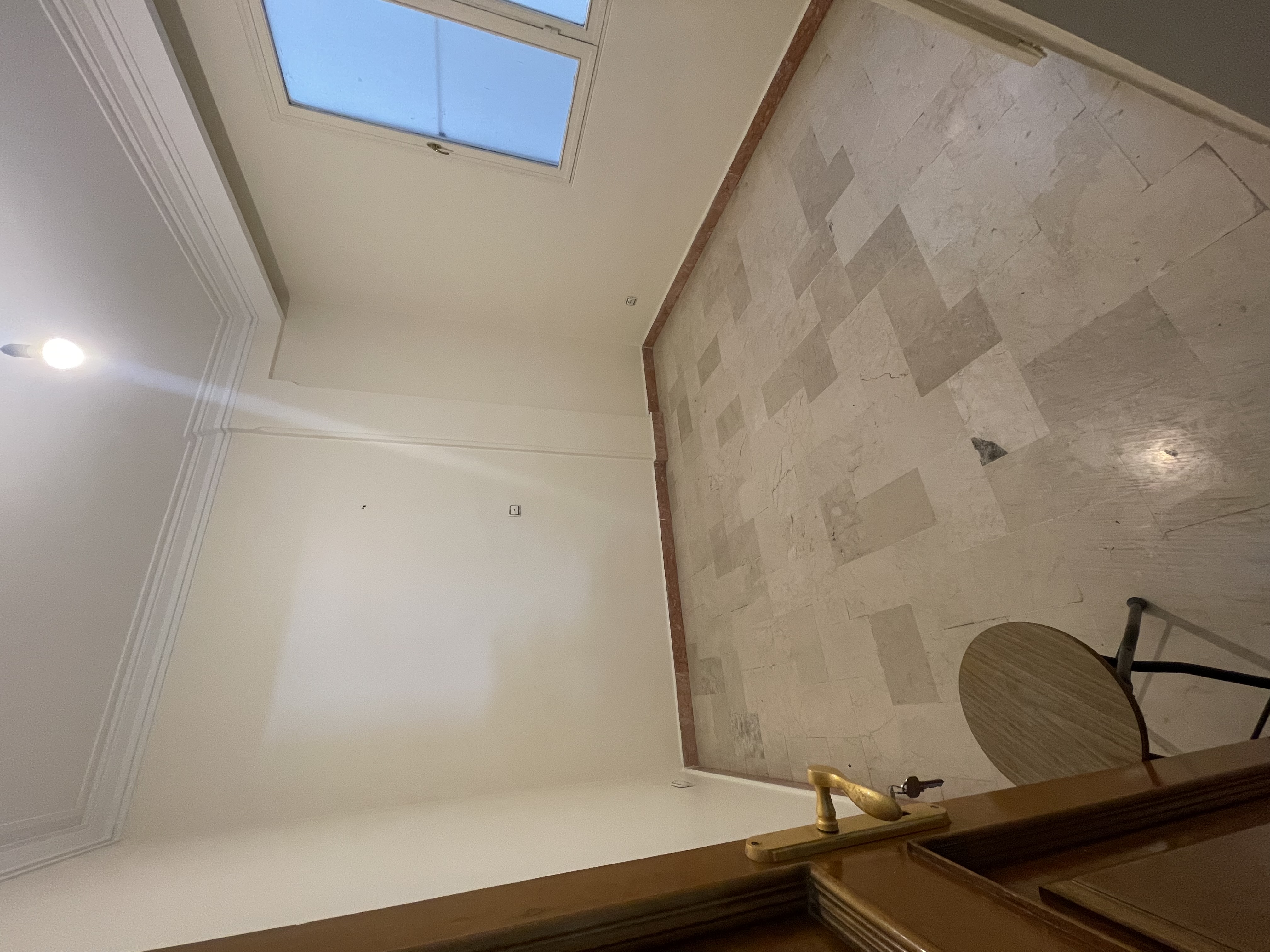 فروش اپارتمان 160متر اندرزگو 3خواب ١مستر