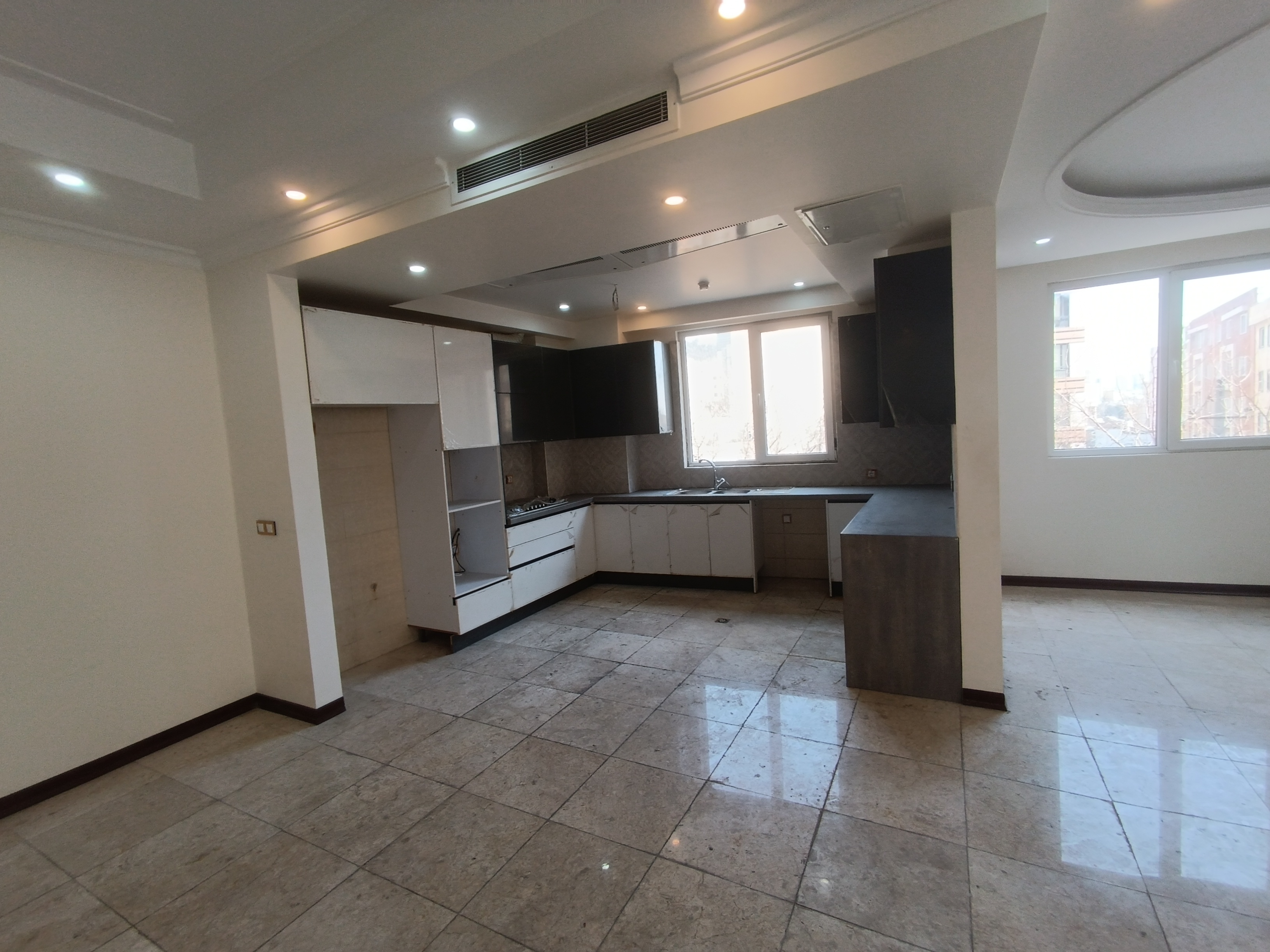 فروش آپارتمان 250 داراباد متر 3 خواب فول مشاعات فعال لابی و سرایدار