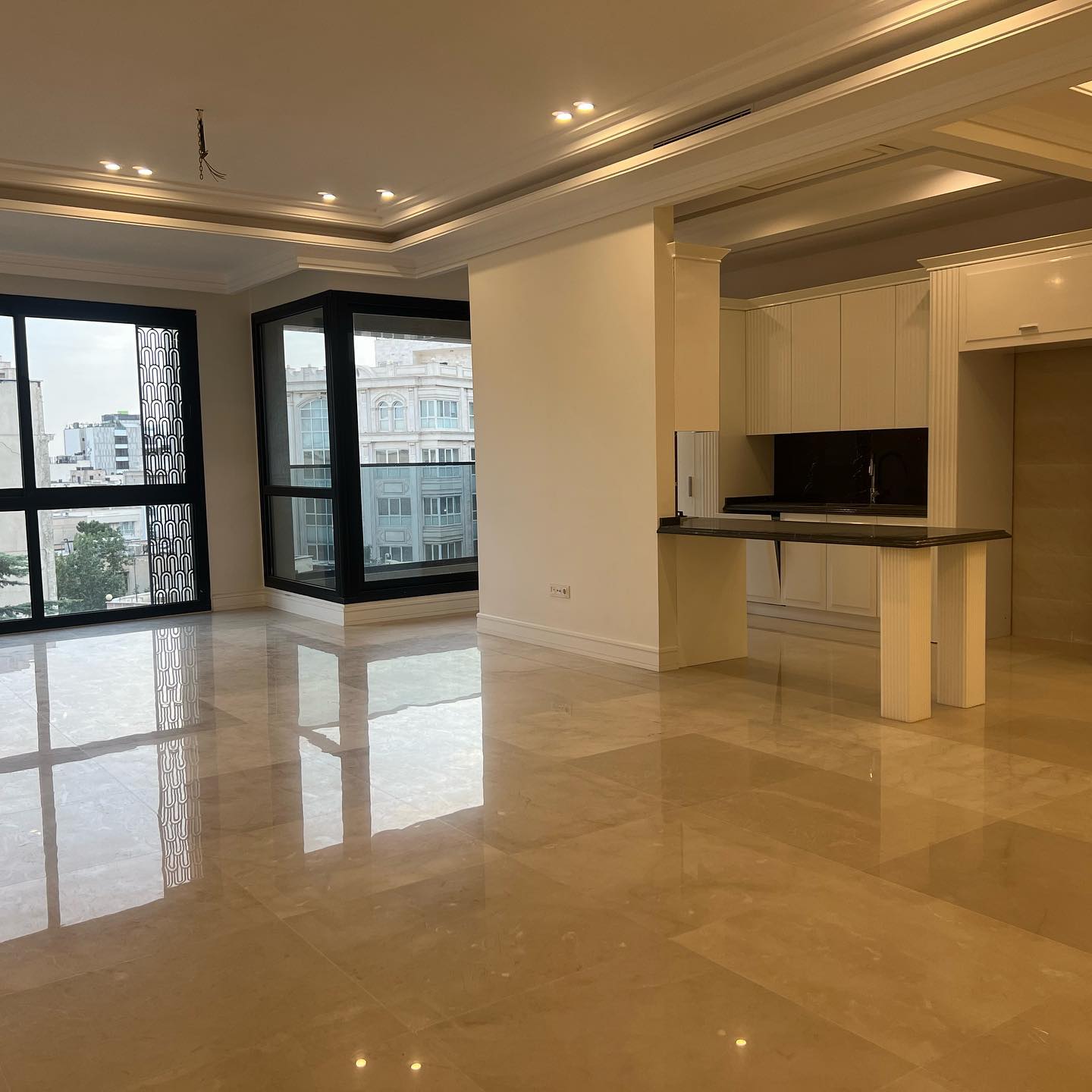 فروش آپارتمان 150 متر دروس بهستان 3 متر 2 پارکینگ سندی