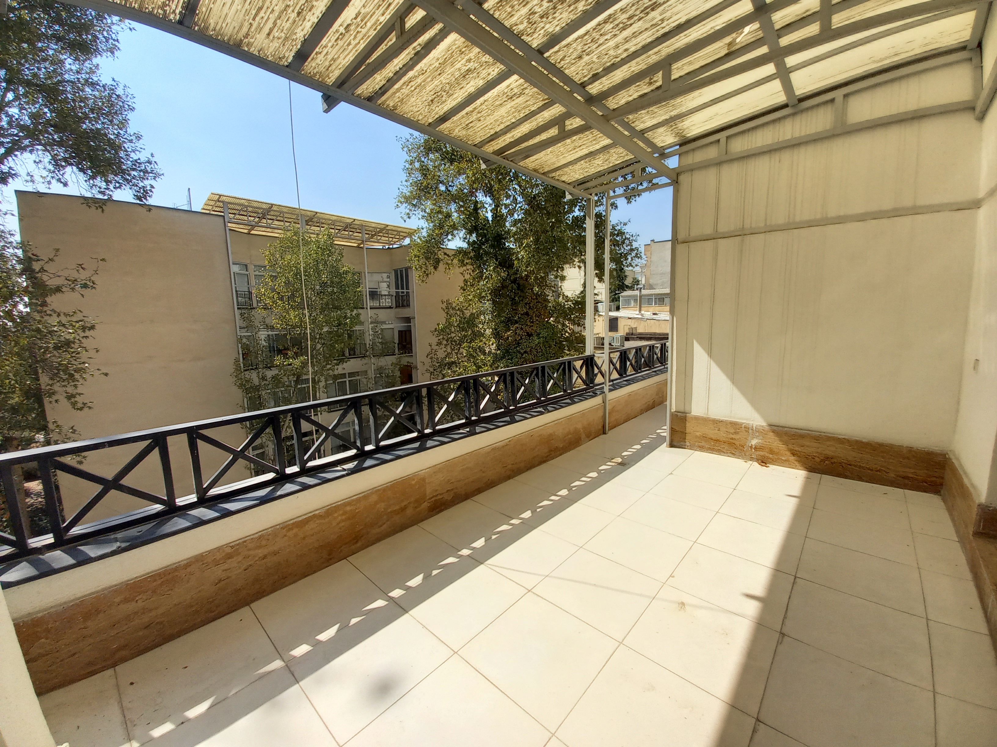 فروش آپارتمان در نیاوران 127 متر استخر فعال