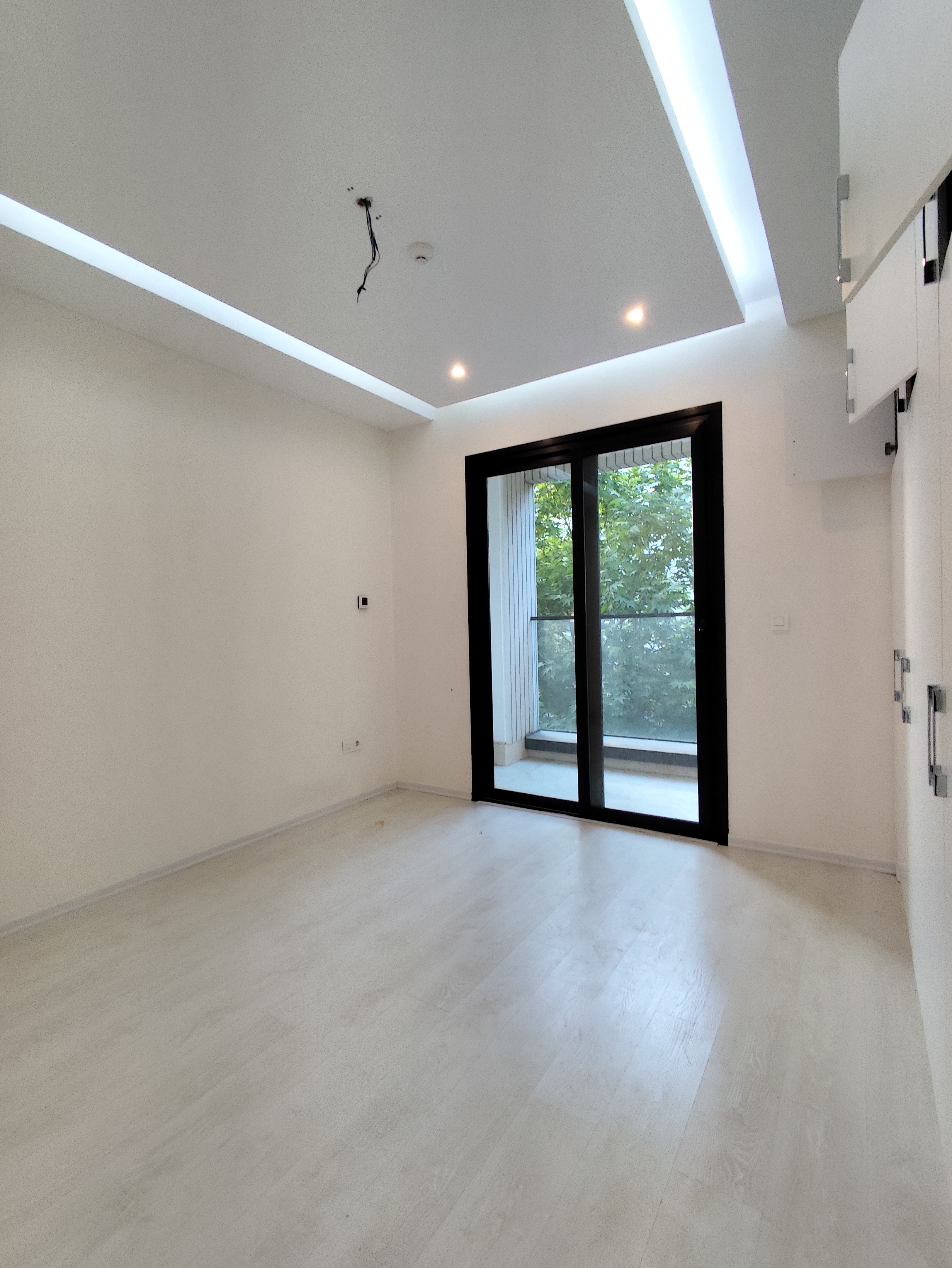 اجاره آپارتمان 130 متر مدرن گل سنگ نیاوران
