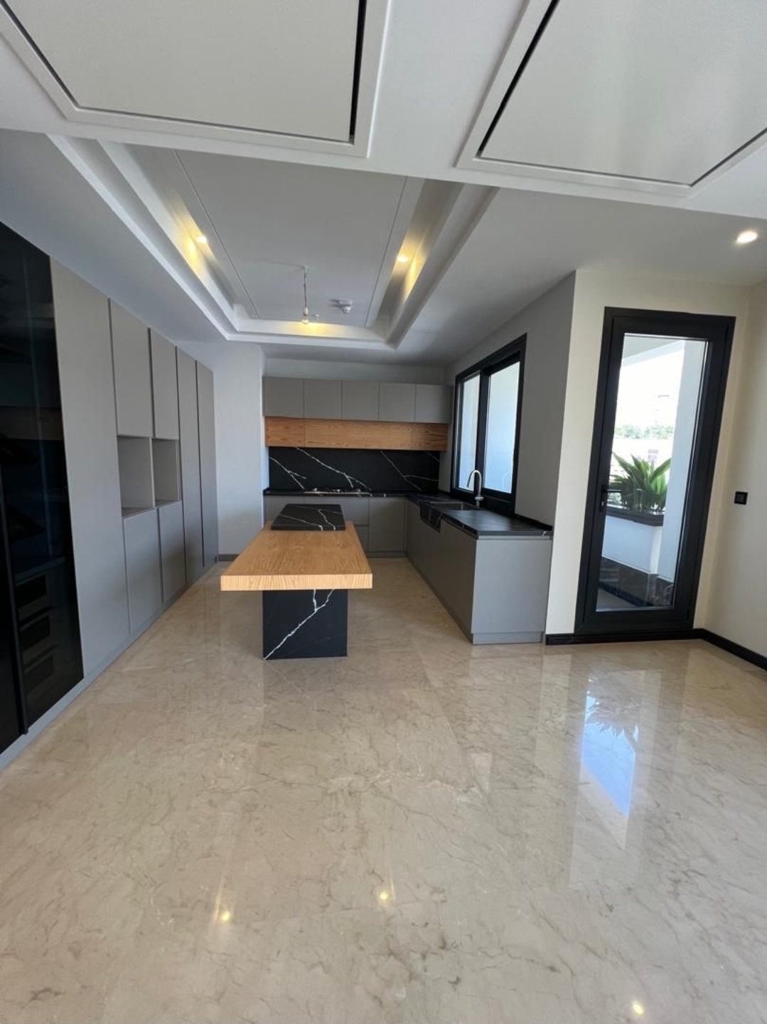 فروش آپارتمان 80 متر منظریه غرق نور ویو کوهستان