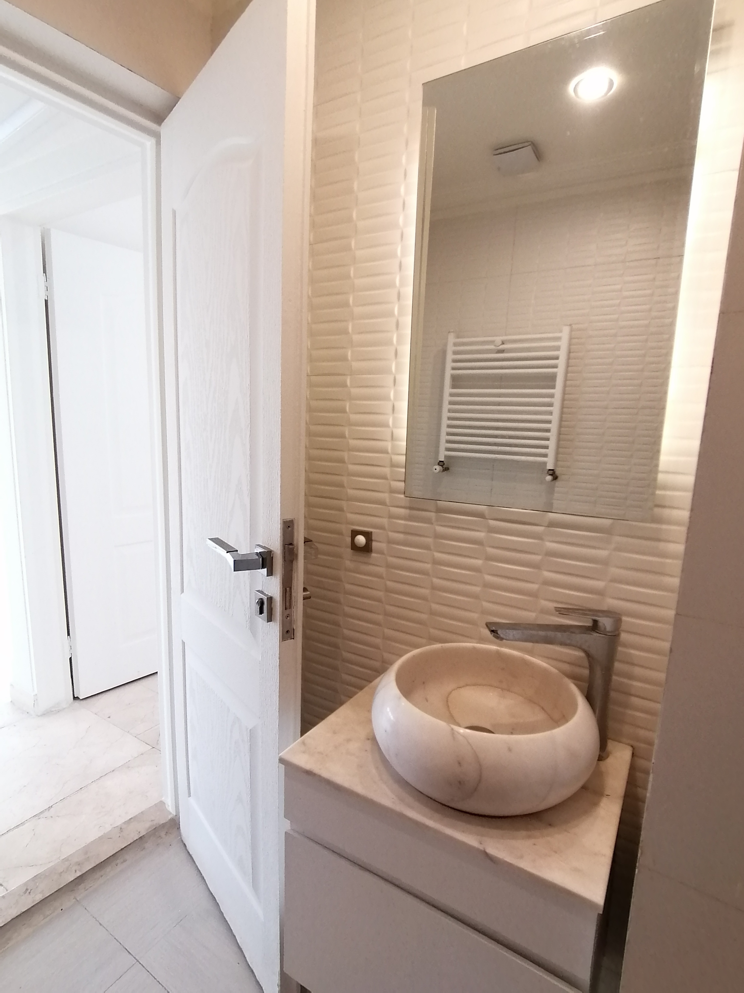 فروش آپارتمان 100 متر کیکاوس 2خواب آکواریوم نور