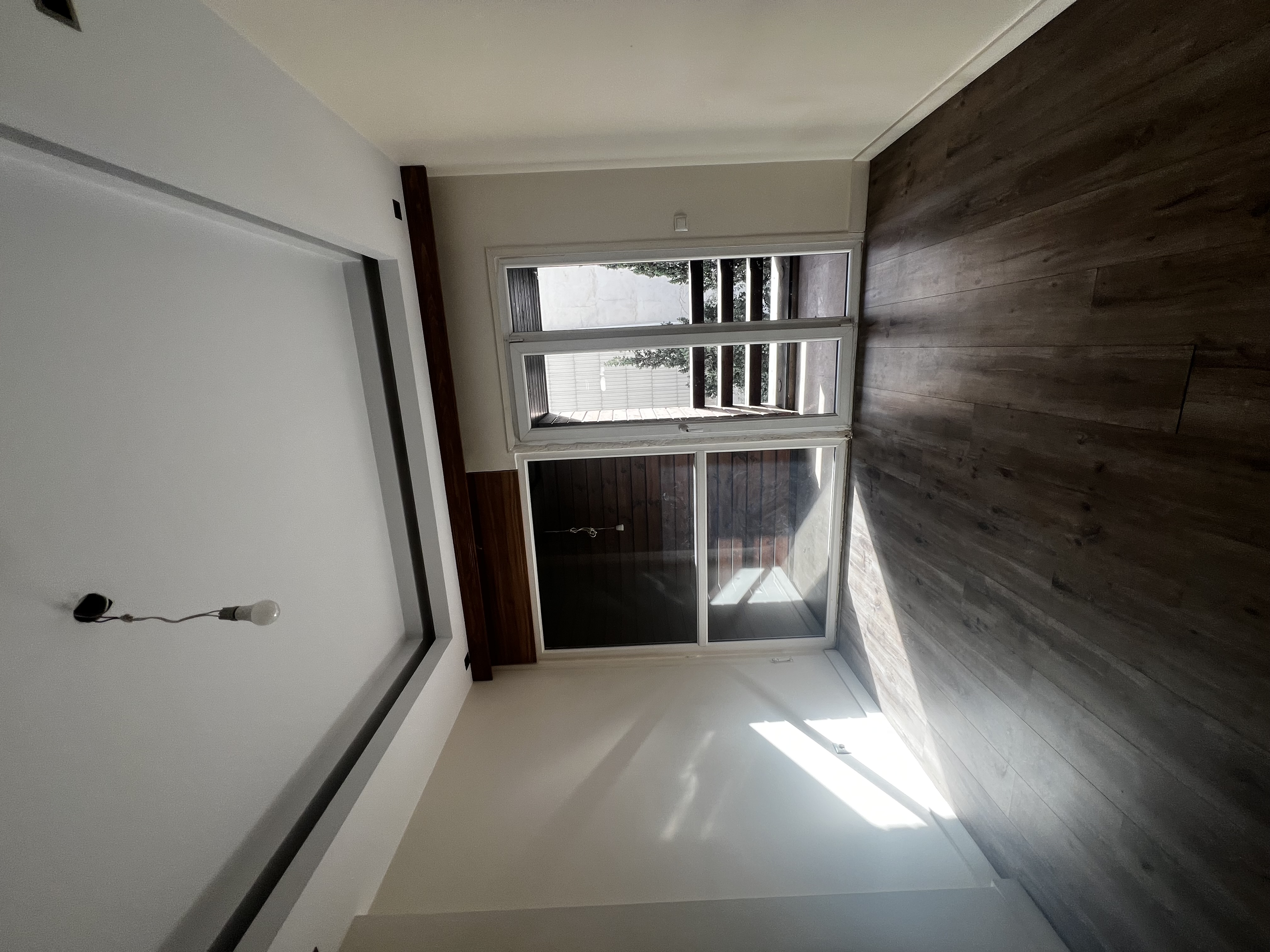 فروش 150 متر آپارتمان اختیاریه غرق نور حیاط