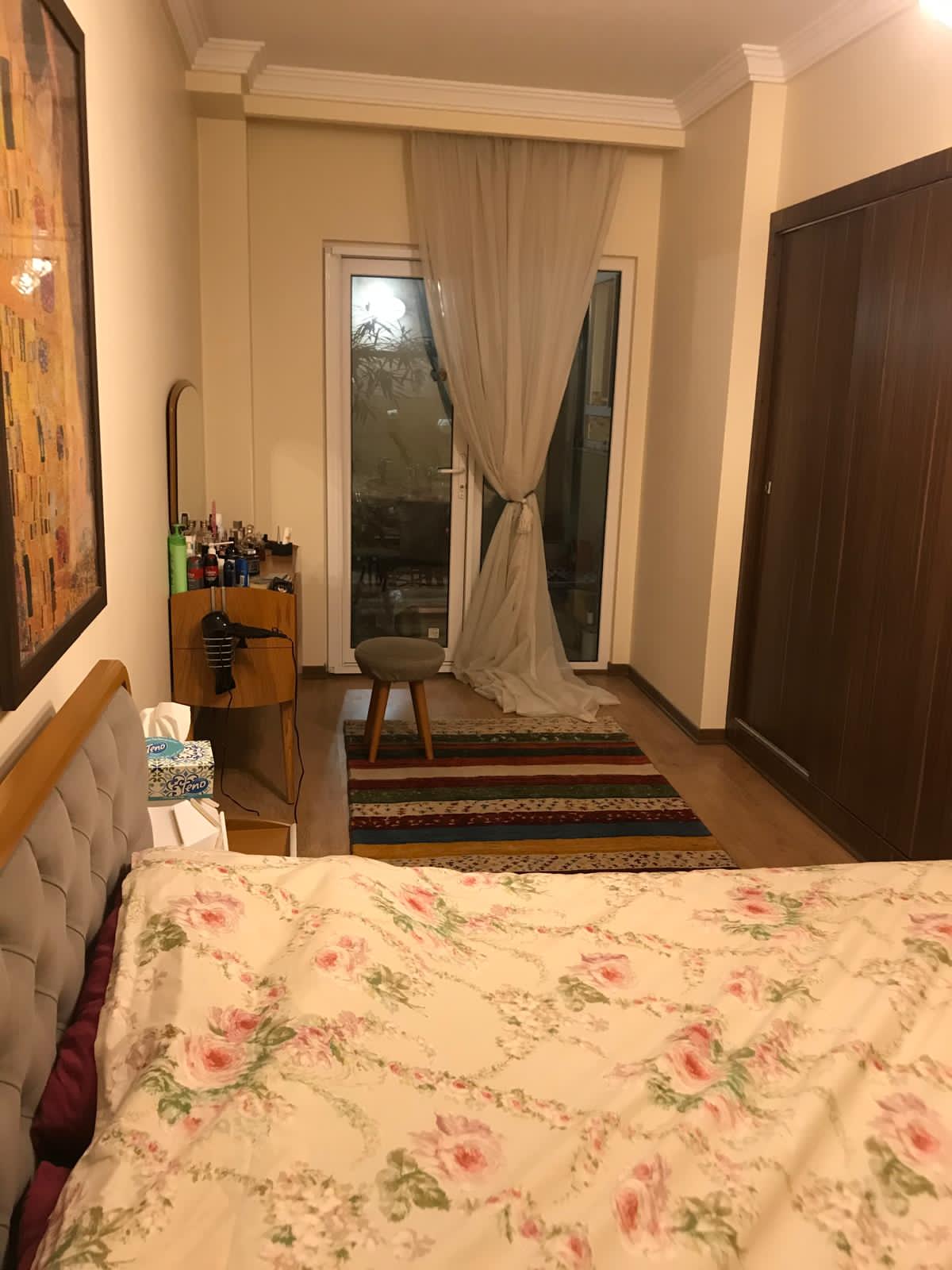 فروش آپارتمان 90 متری 2 خواب گلستان یکم