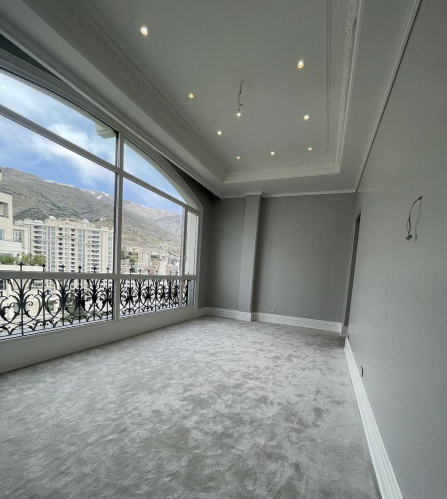 اجاره آپارتمان 300متر فرمانیه کلید نخورده تراس با ویو ابدی