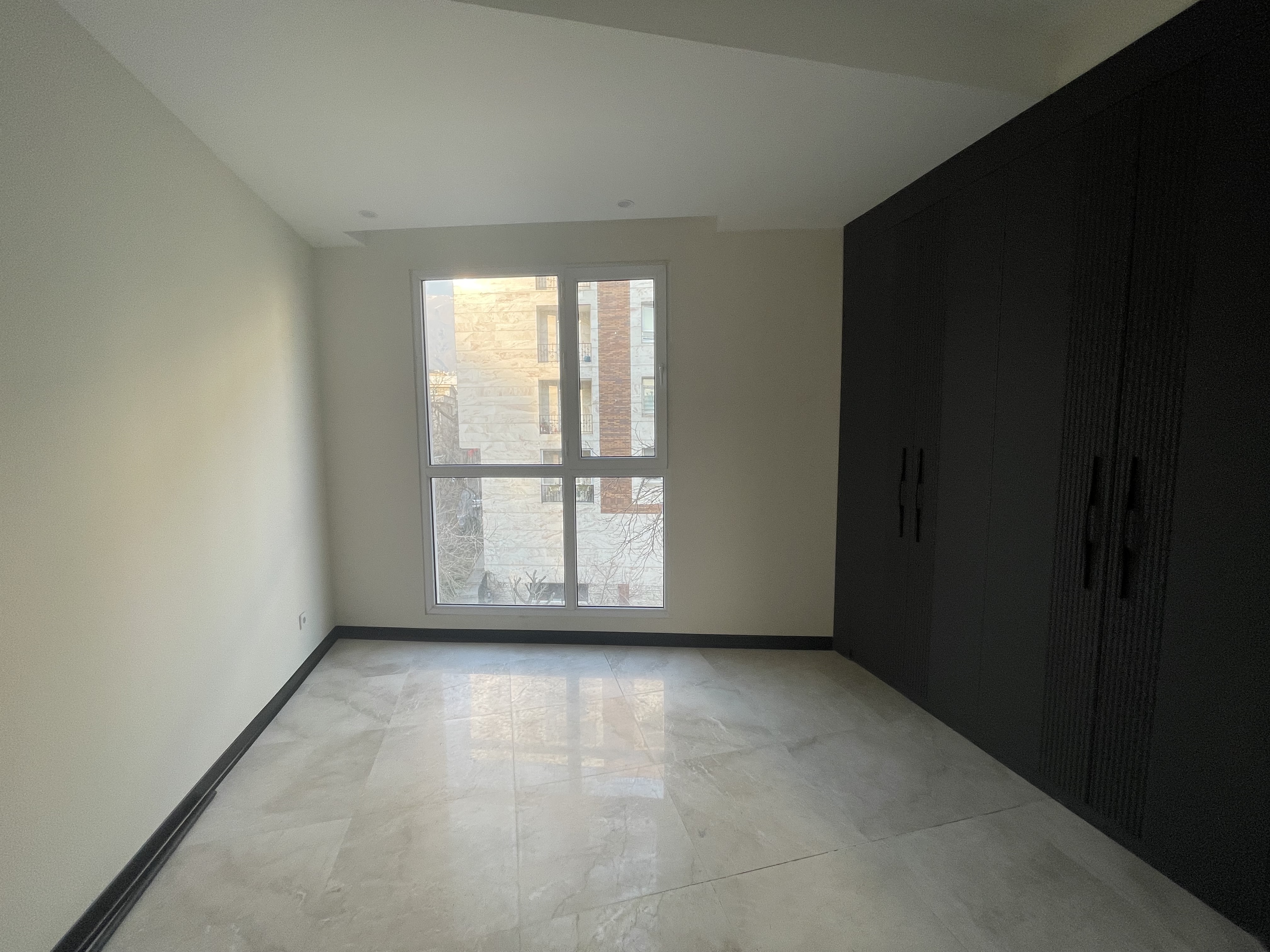 فروش اپارتمان 110 متری در حکمت