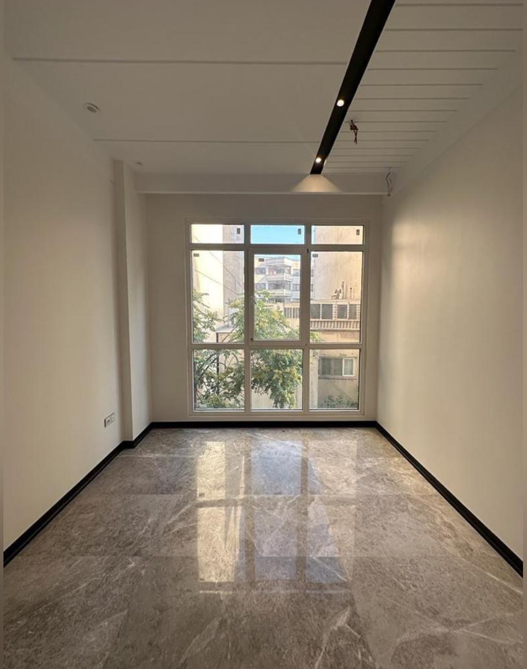 فروش آپارتمان 85 متر پاسداران غرق نور خوش نقشه