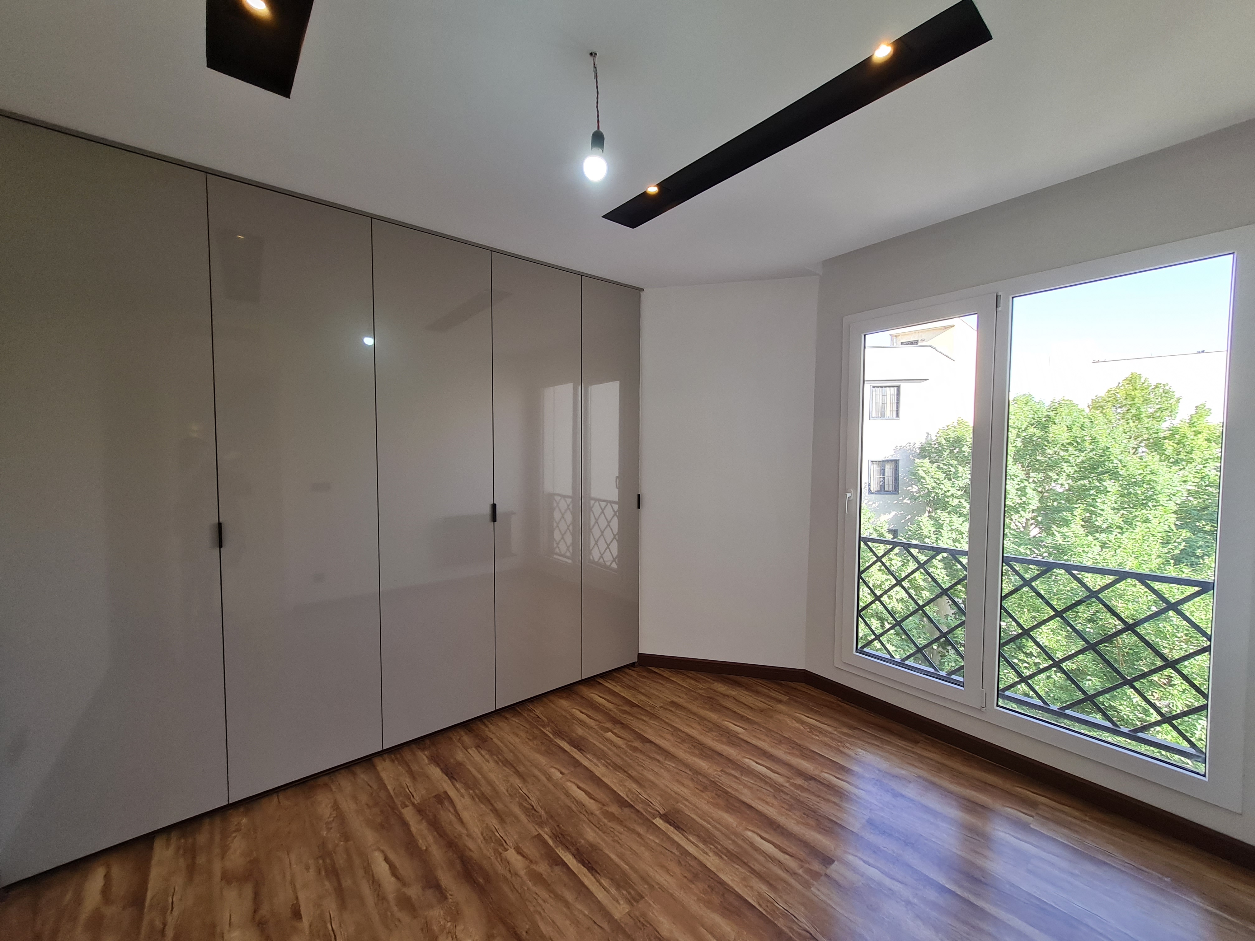 فروش آپارتمان 140 متر تاپ لوکیشن فرمانیه شرقی