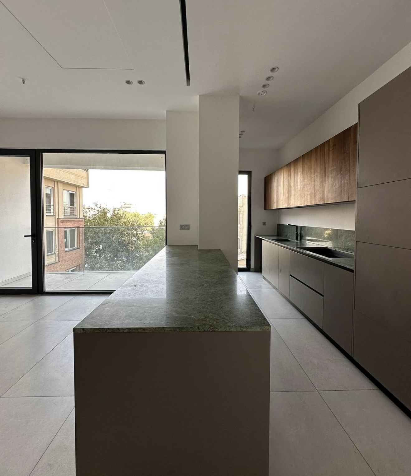 فروش آپارتمان 220 متر دیباجی نوساز