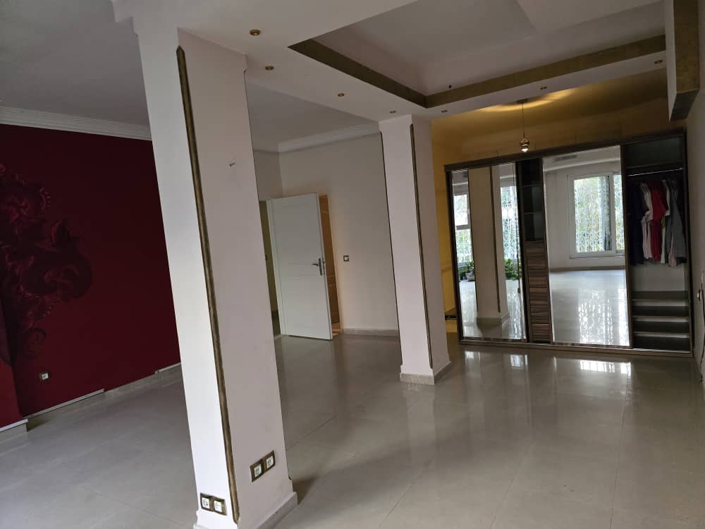 اجاره آپارتمان 242 متر نیاوران تاپ لوکیشن