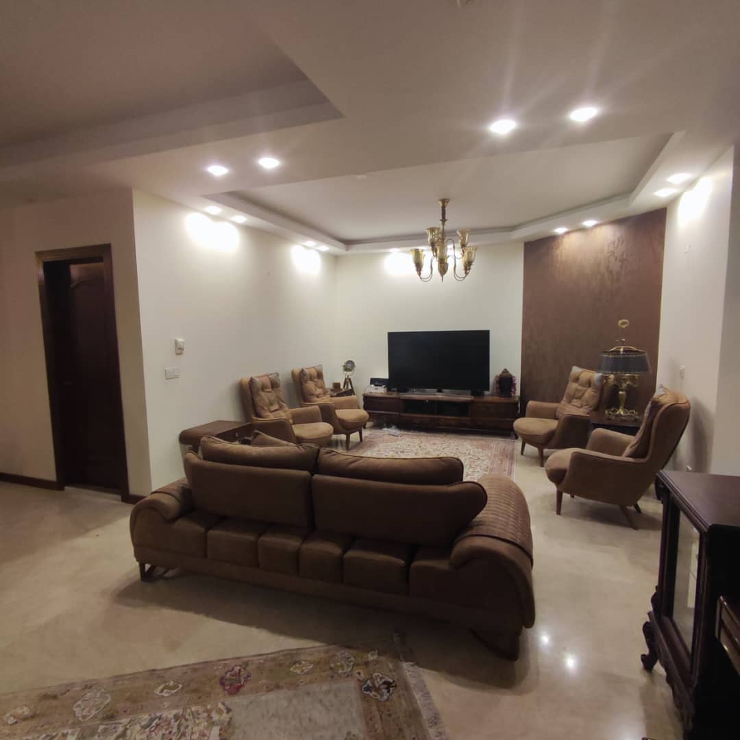 فروش آپارتمان 240 متر فرمانیه فول مشاعات
