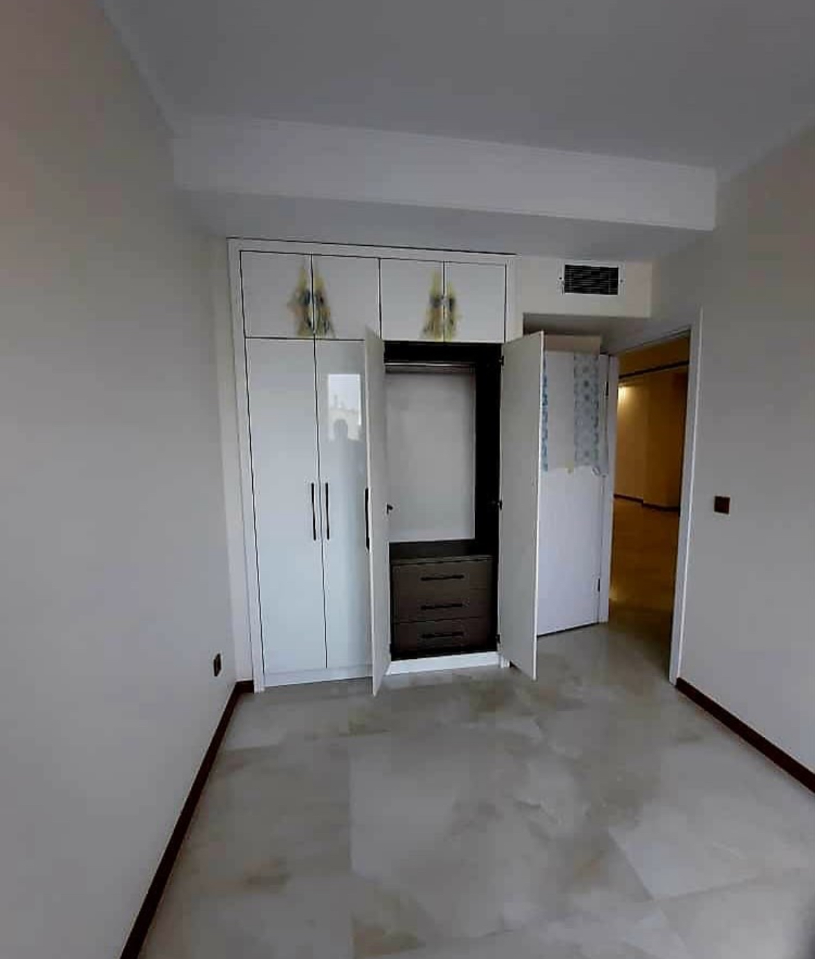 80 متری 2 خواب خوش نقشه فول امکانات