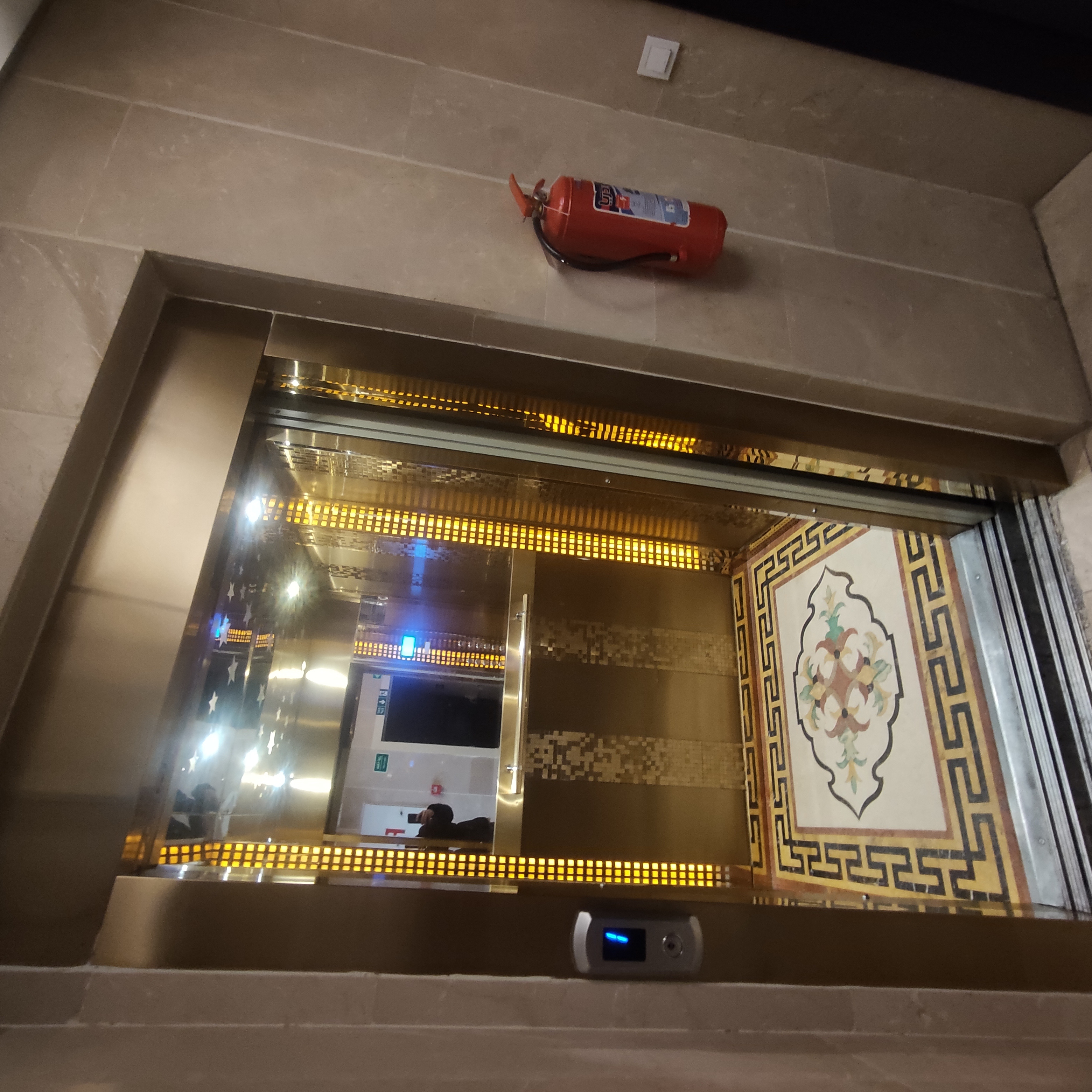 اجاره آپارتمان 120متر جهانتاپ فول امکانات