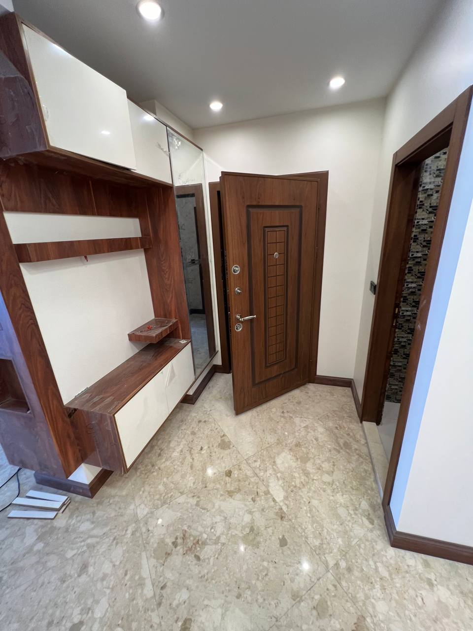 اجاره آپارتمان 160 متر دیباجی کلیدنخورده تاپ لوکیشن دوجهت نور ورودی لابی