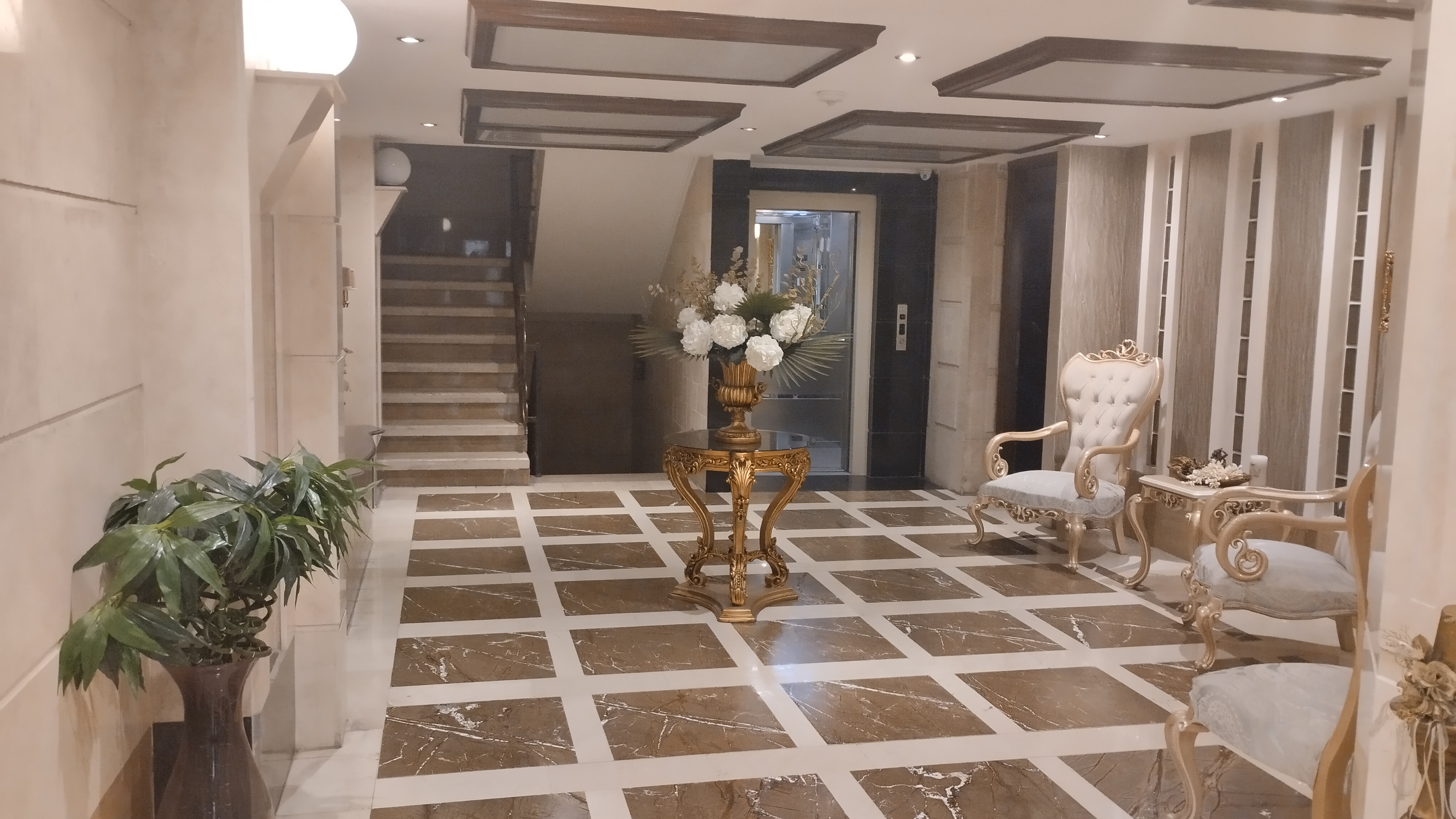 فروش آپارتمان 100 متر 2 خواب فول امکانات