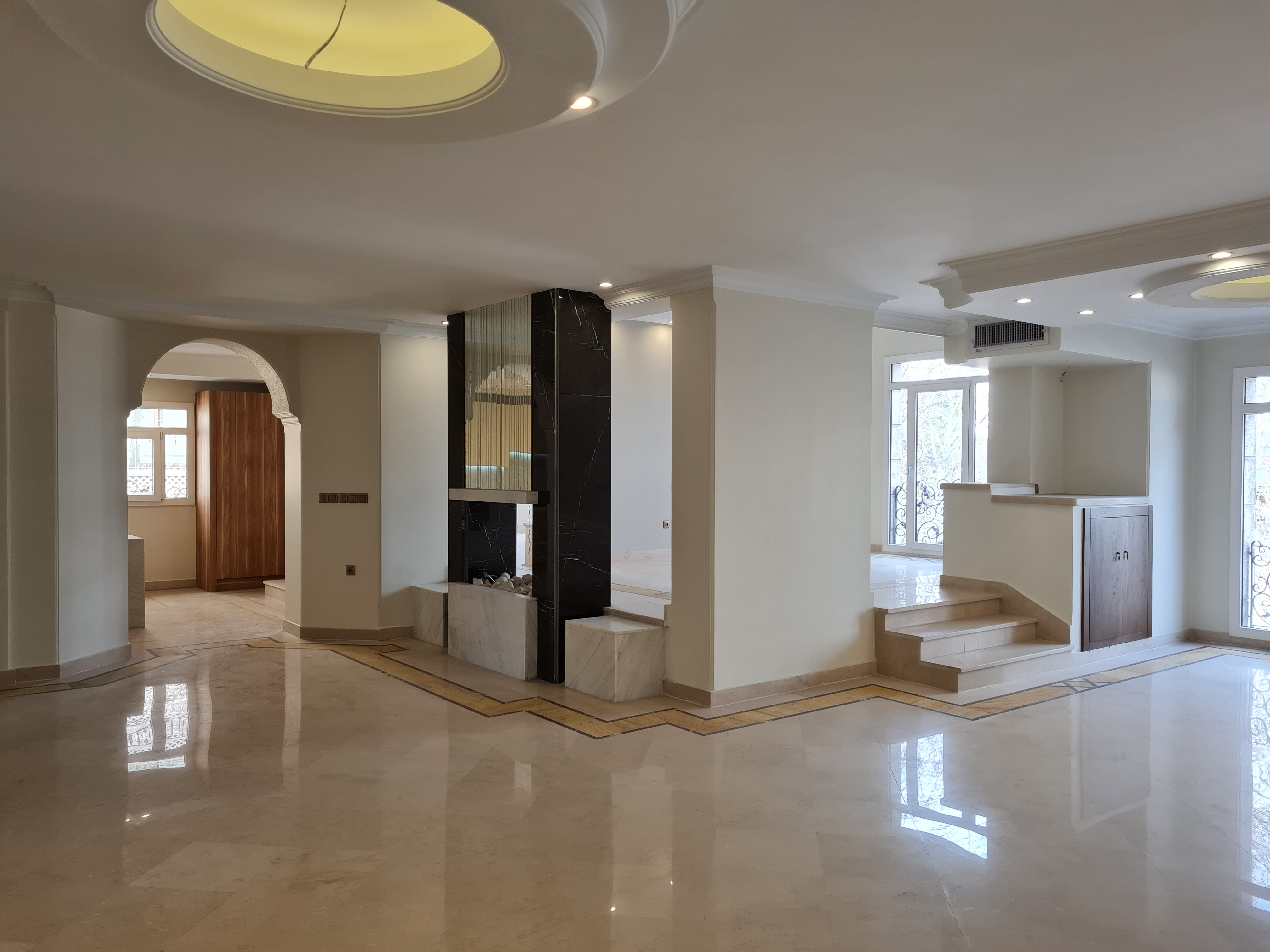 فروش آپارتمان 300 متر آجودانیه تاپ لوکیشن