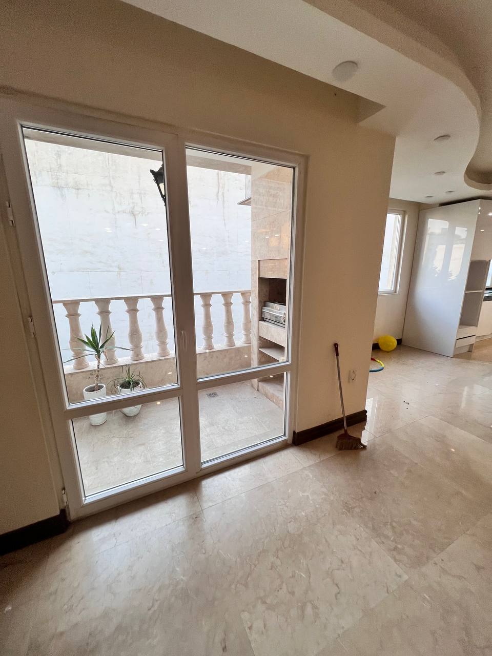 اجاره اپارتمان 170 متر  اقدسیه فول مشاعات