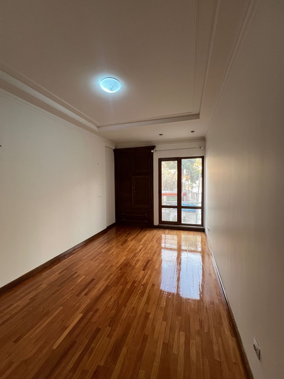 400متر4خواب/2پارکینگ/فول مشاعات در دل نیاوران یاسر