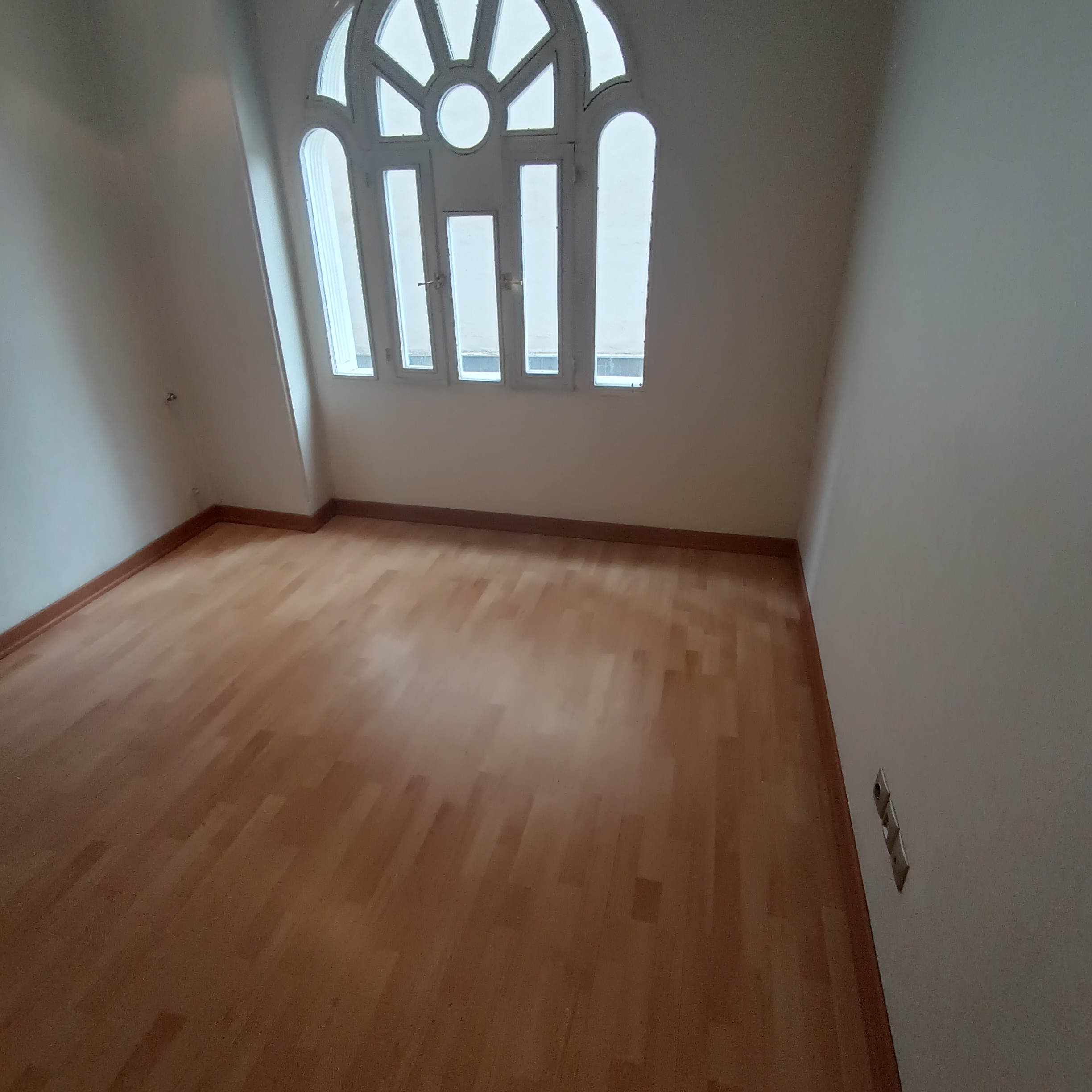اجاره آپارتمان 105 متر نیاوران بدون مشابه