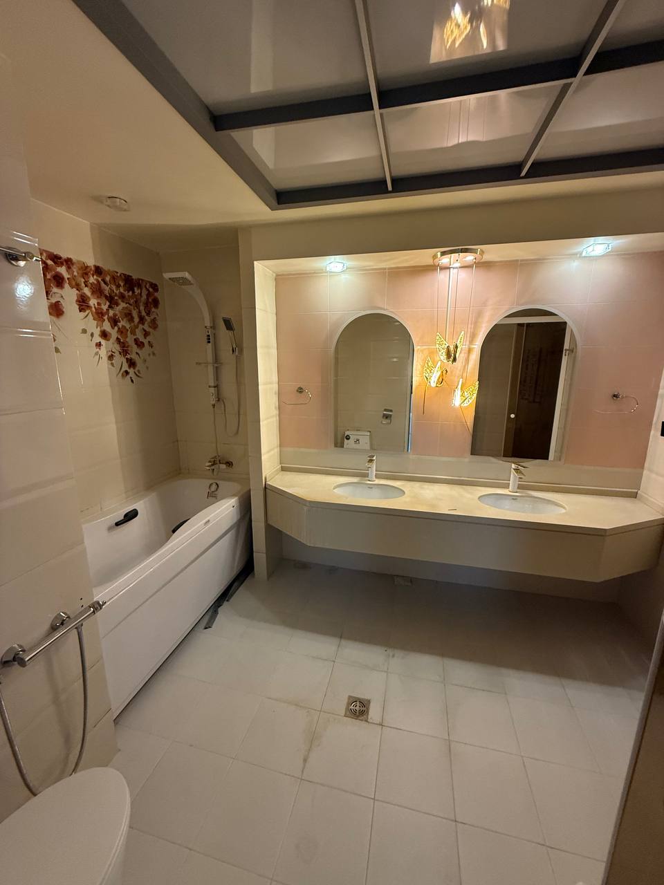 اجاره آپارتمان 240 متری در نیاوران