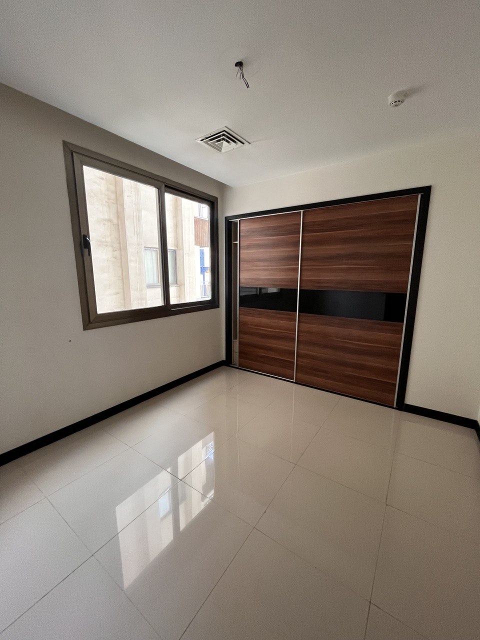 اجاره آپارتمان 115 متر ازگل برج فول مشاعات