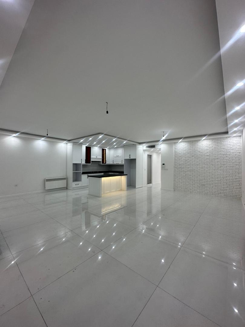 فروش آپارتمان 126 متر آجودانیه