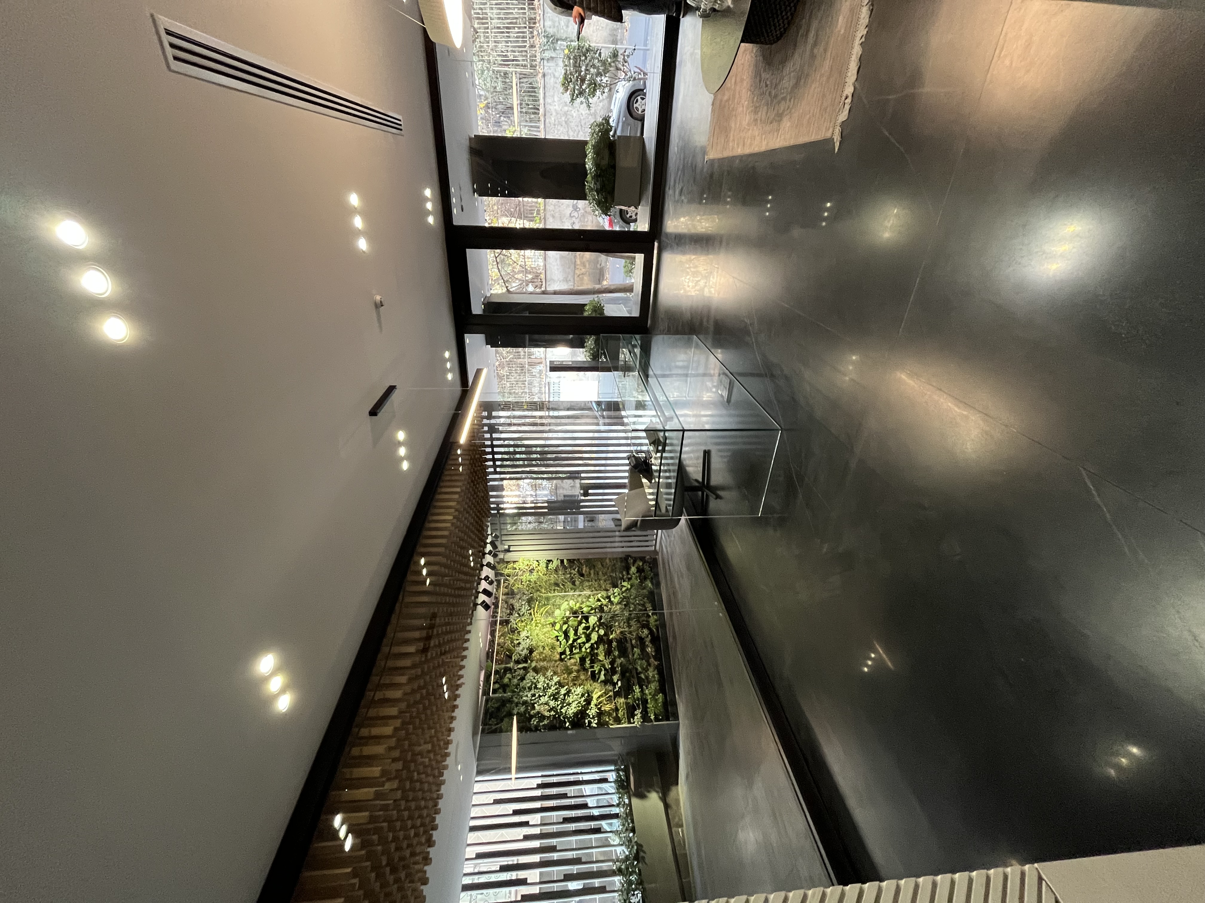 فروش آپارتمان 117متر فرشته  حیاط با طراحی باغ ژاپنی