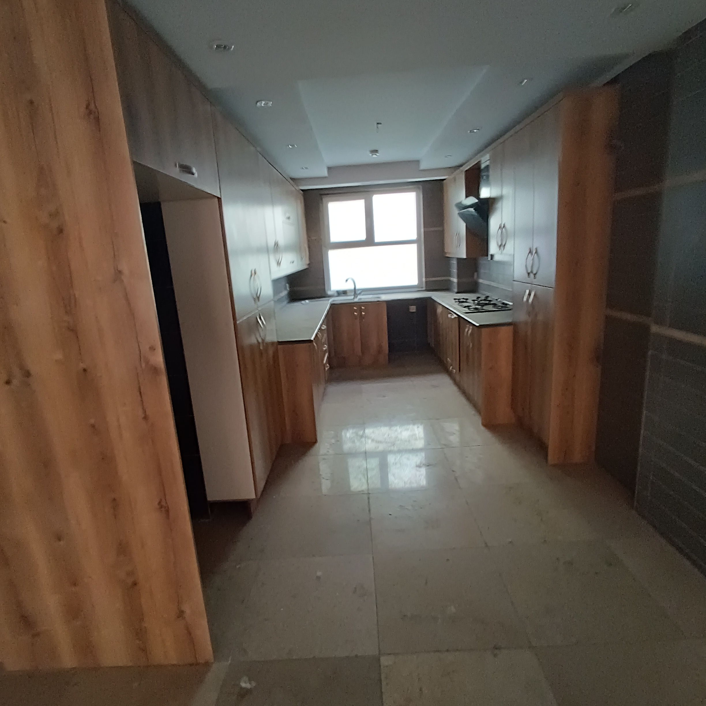 اجاره آپارتمان 180متر دربند تاپ لوکیشن نور گیری مستقیم