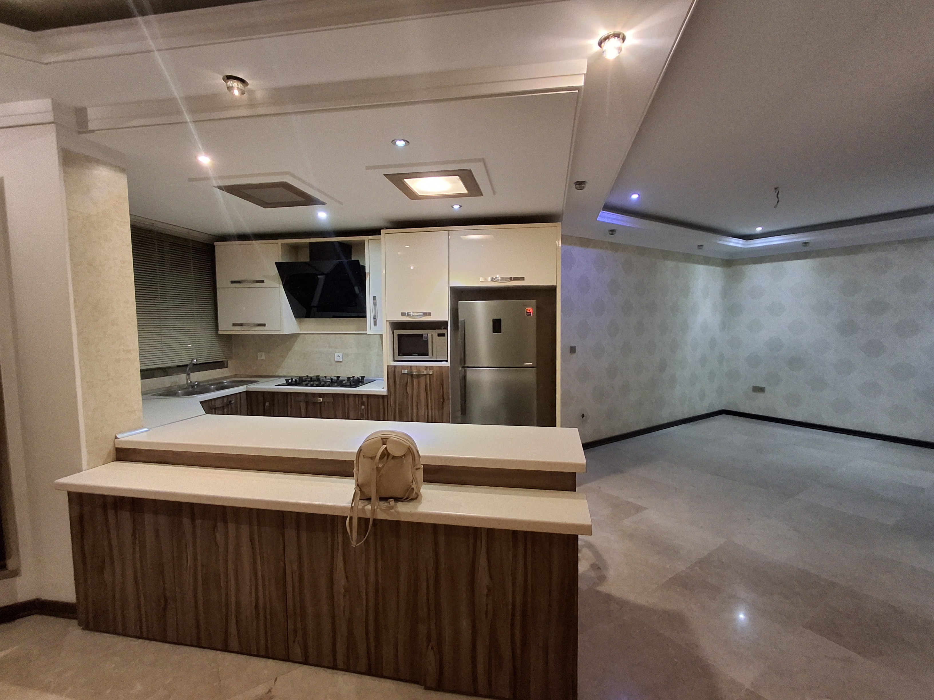 فروش اپارتمان 135 متر  آجودانیه