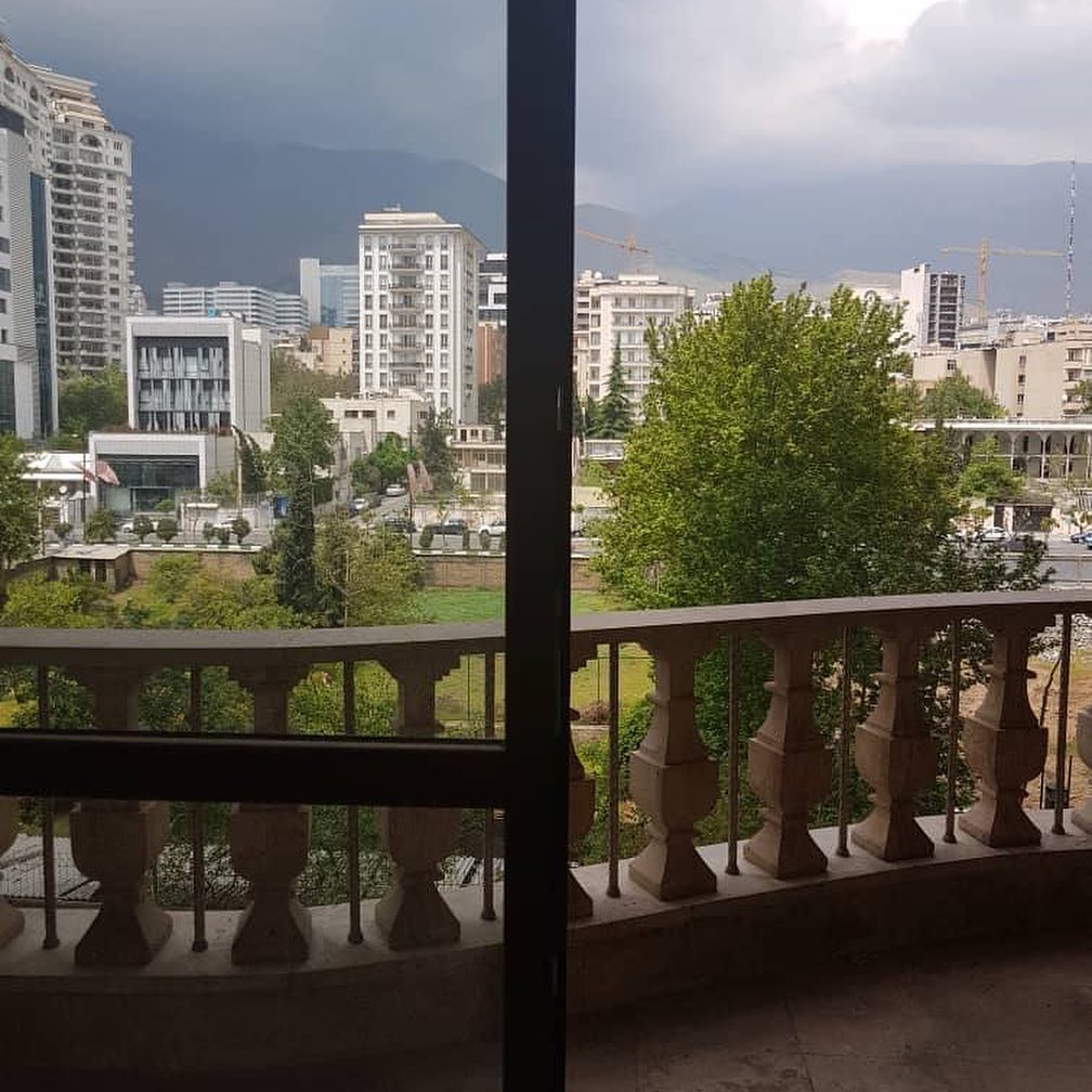 اجاره آپارتمان 220 متر 3 جهت نور ویو کوهستان