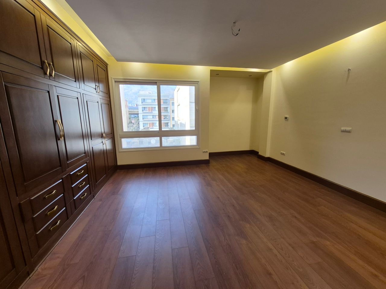 اجاره آپارتمان 115 متر آجودانیه 20 متر حیاط اختصاصی