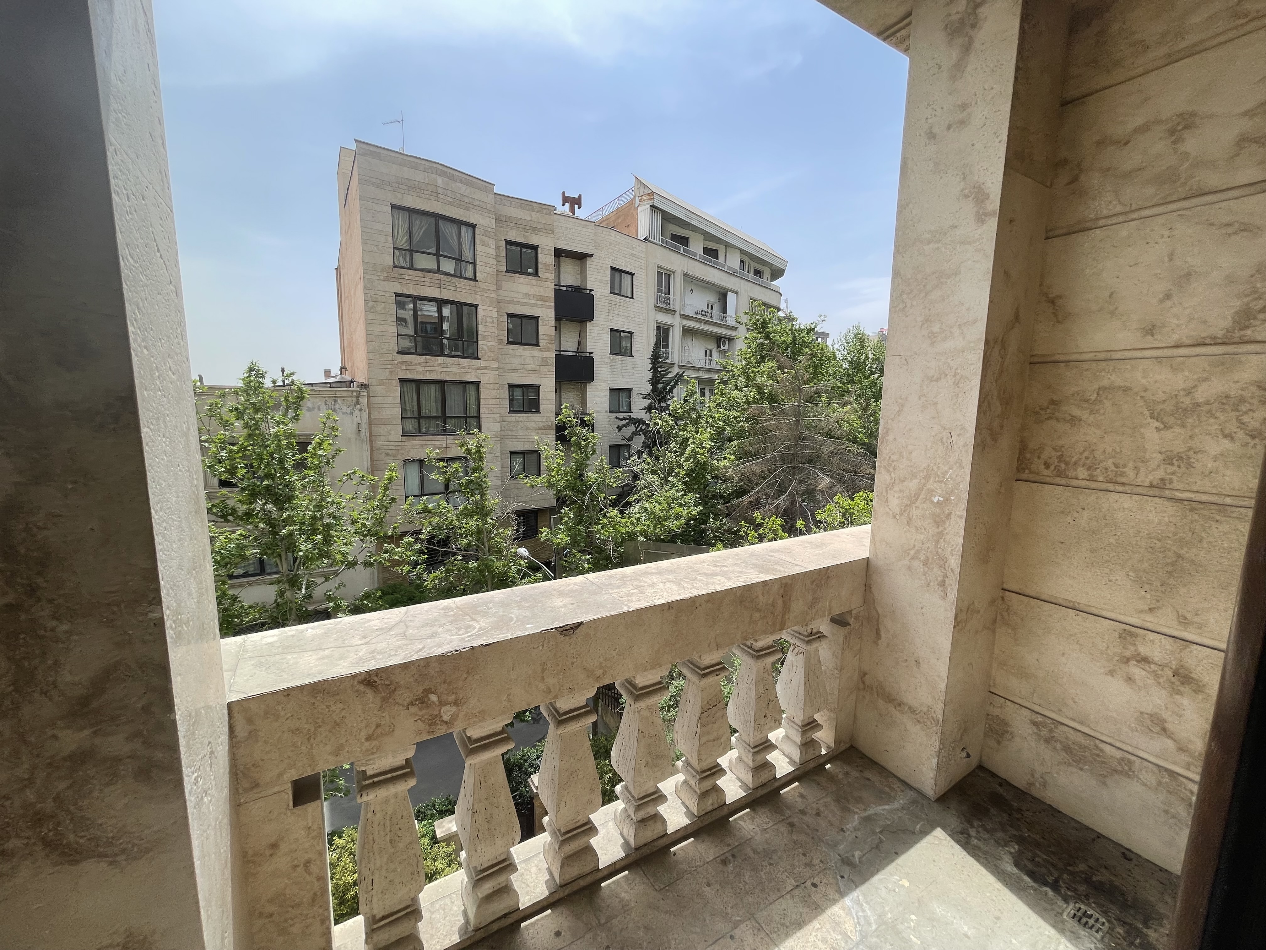 اجاره اپارتمان 130 متری در نیاوران