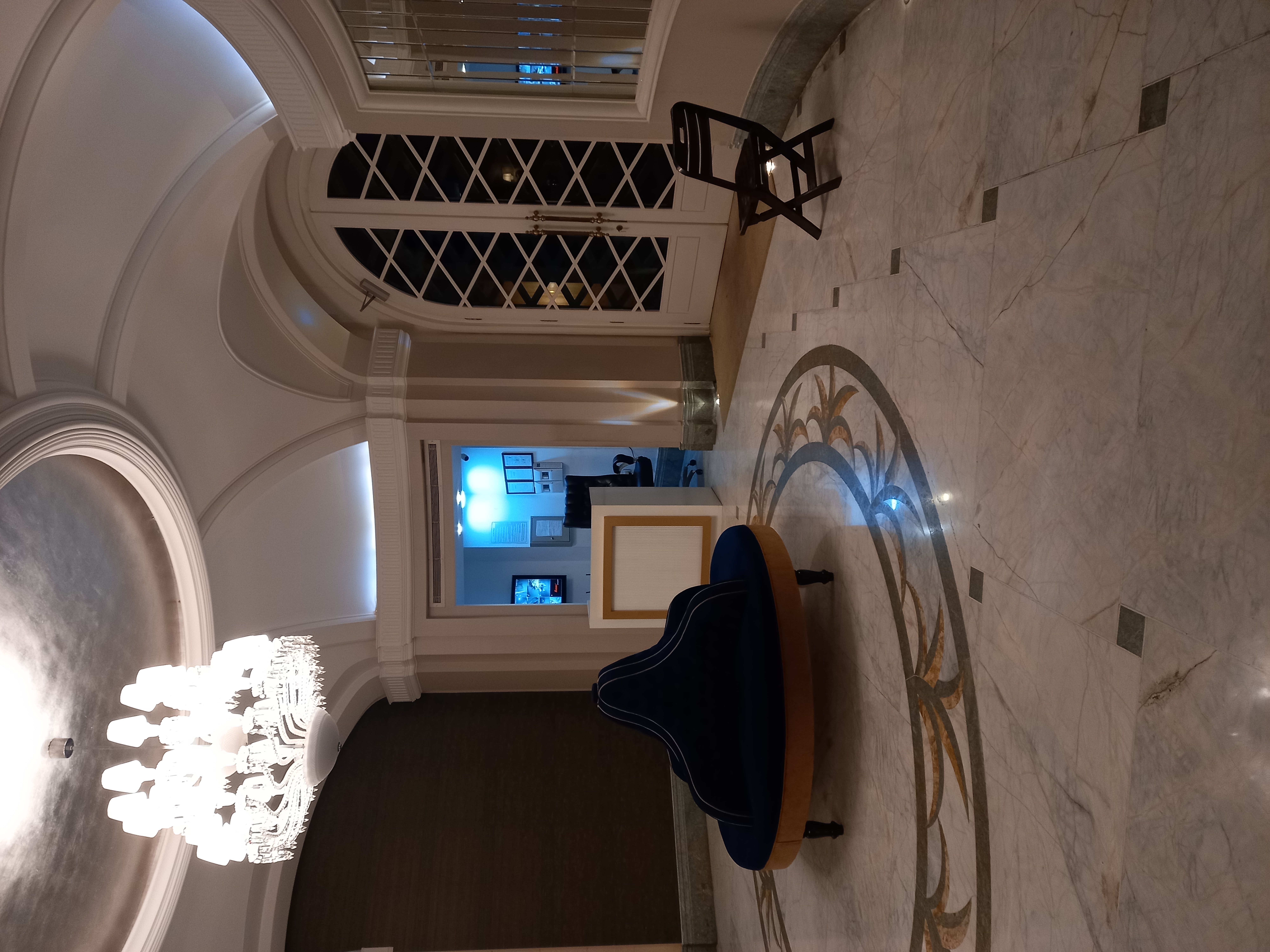 فروش آپارتمان  203متر نیاوران مرجان لوکیشن اعیانی