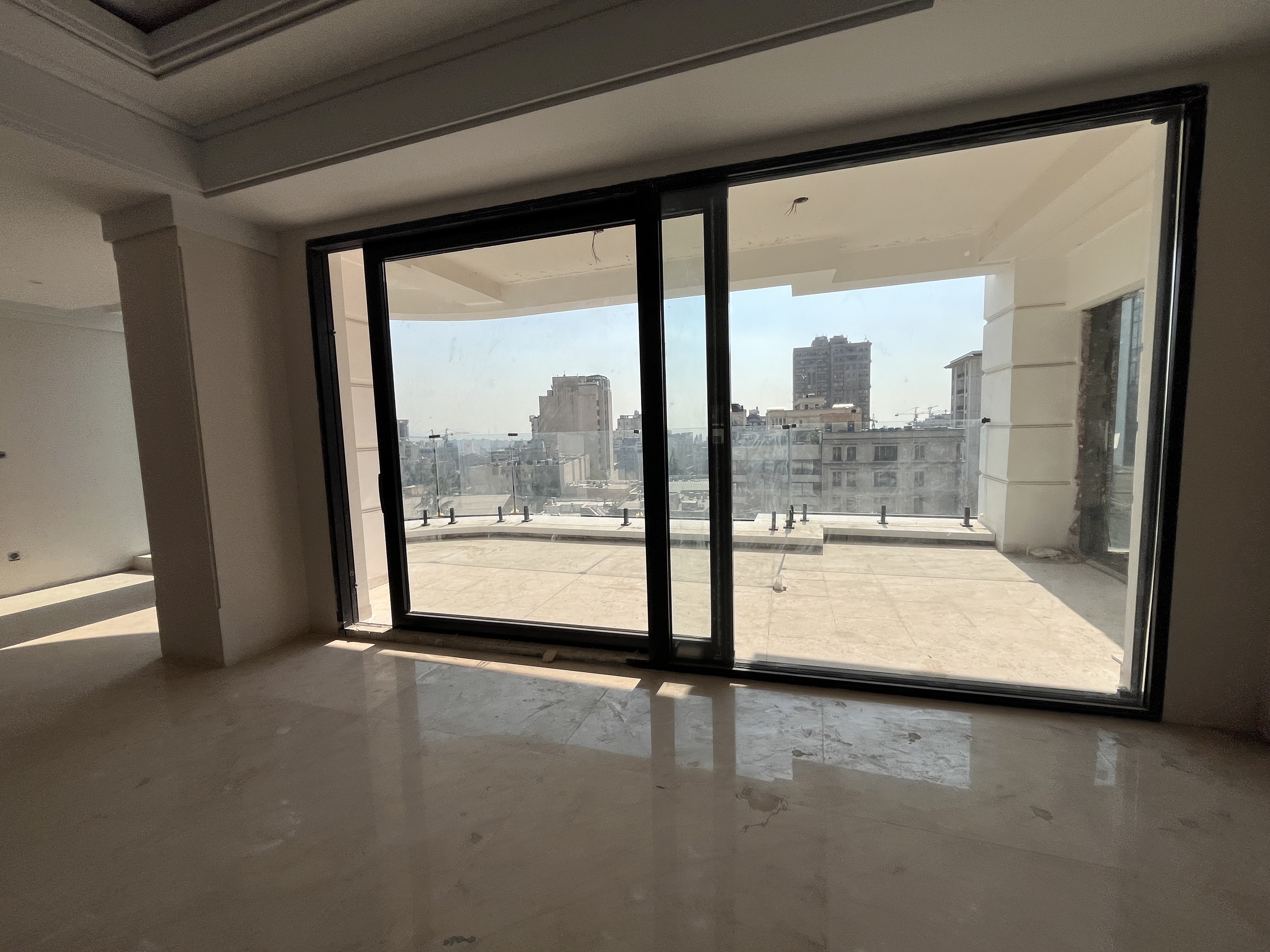 فروش آپارتمان 270 متر فرمانیه شرقی 3 مستر نوساز 3 پارکینگ