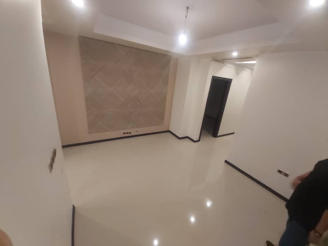 فروش آپارتمان 150 متر آپارتمان غرق در نور مستقیم