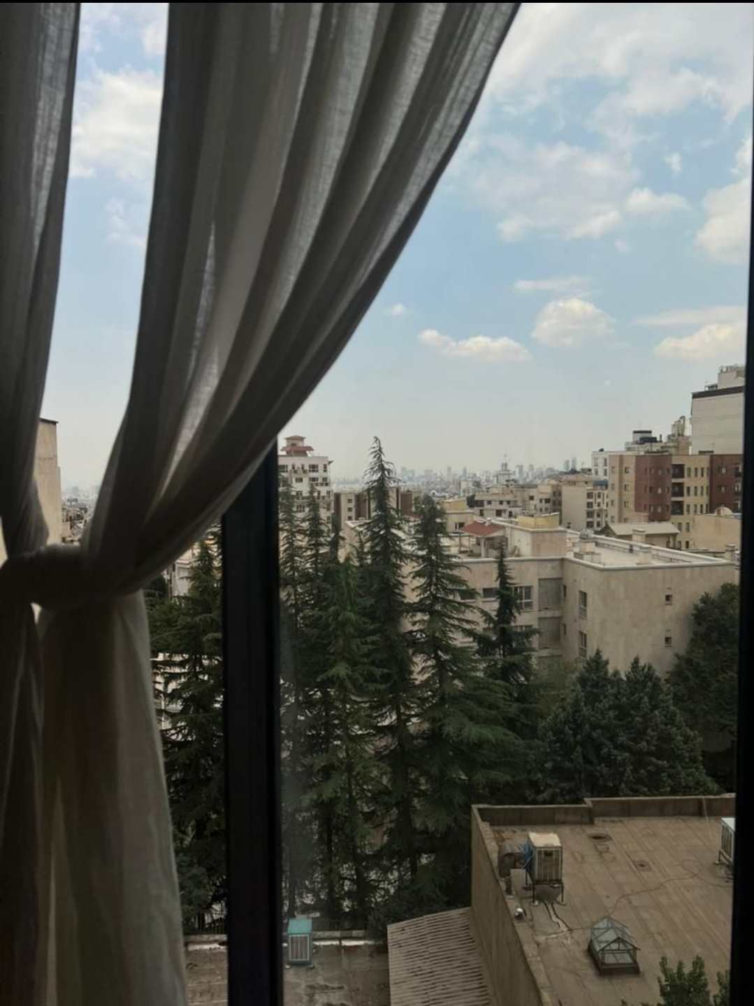 110متر ارزنده و اصیل ویو ابدی در شمال کاخ نیاوران